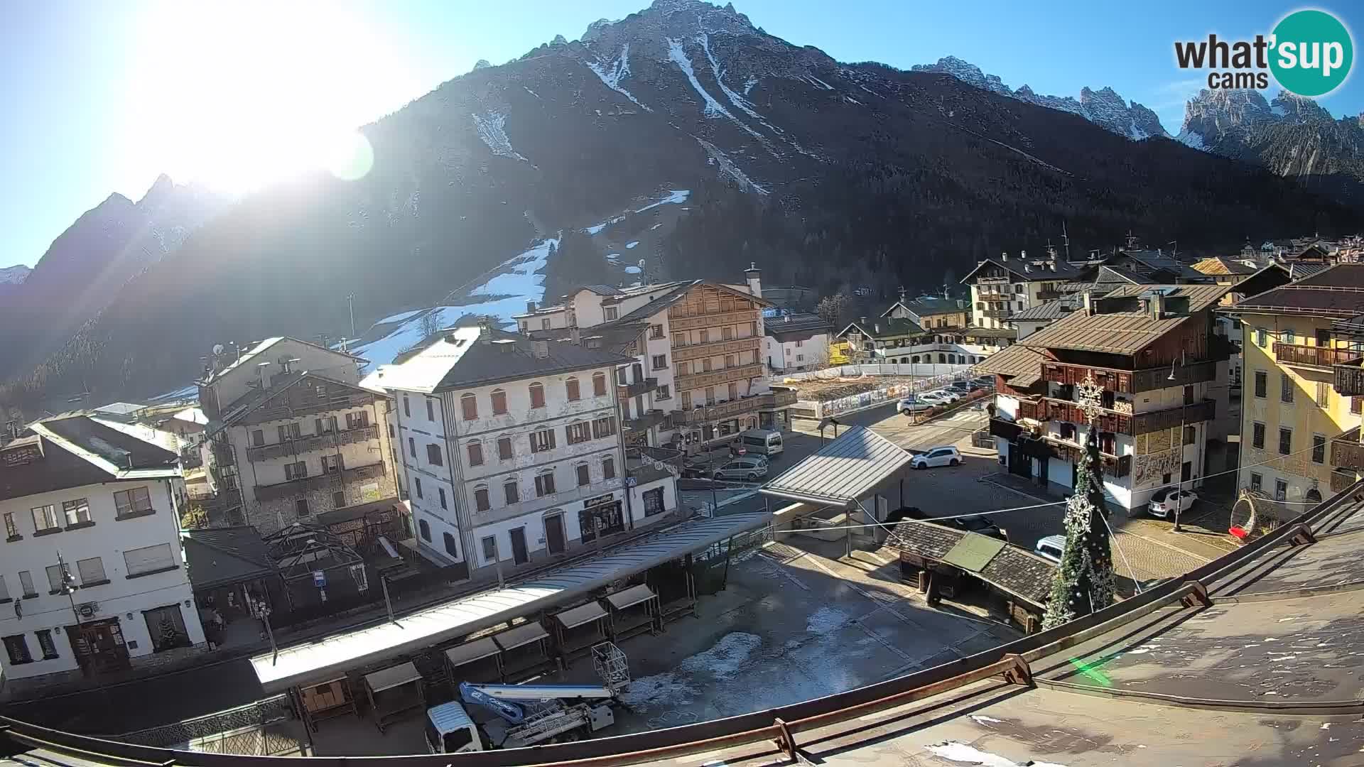 Piazza centrale di Forni di Sopra