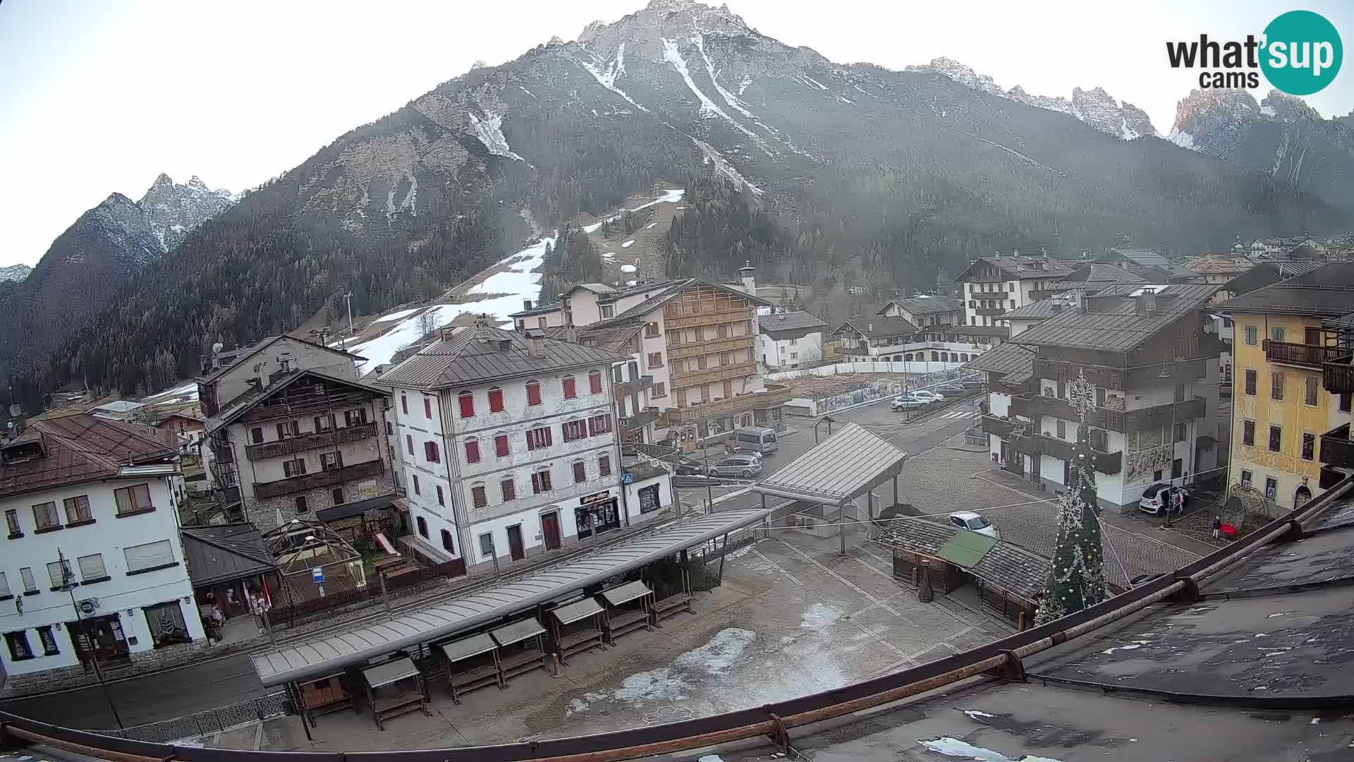 Plaza principal de Forni di Sopra
