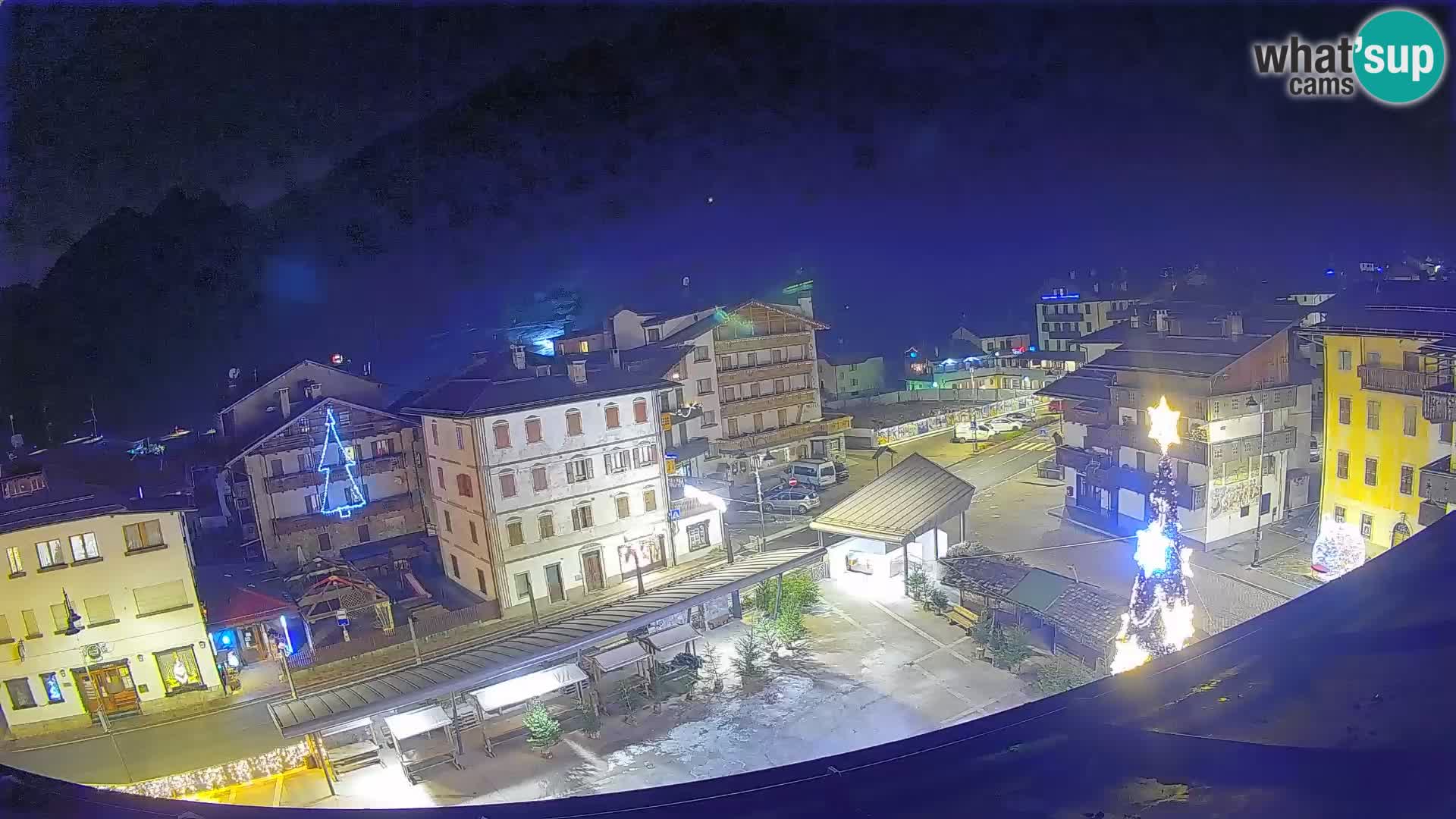 Hauptplatz von Forni di Sopra