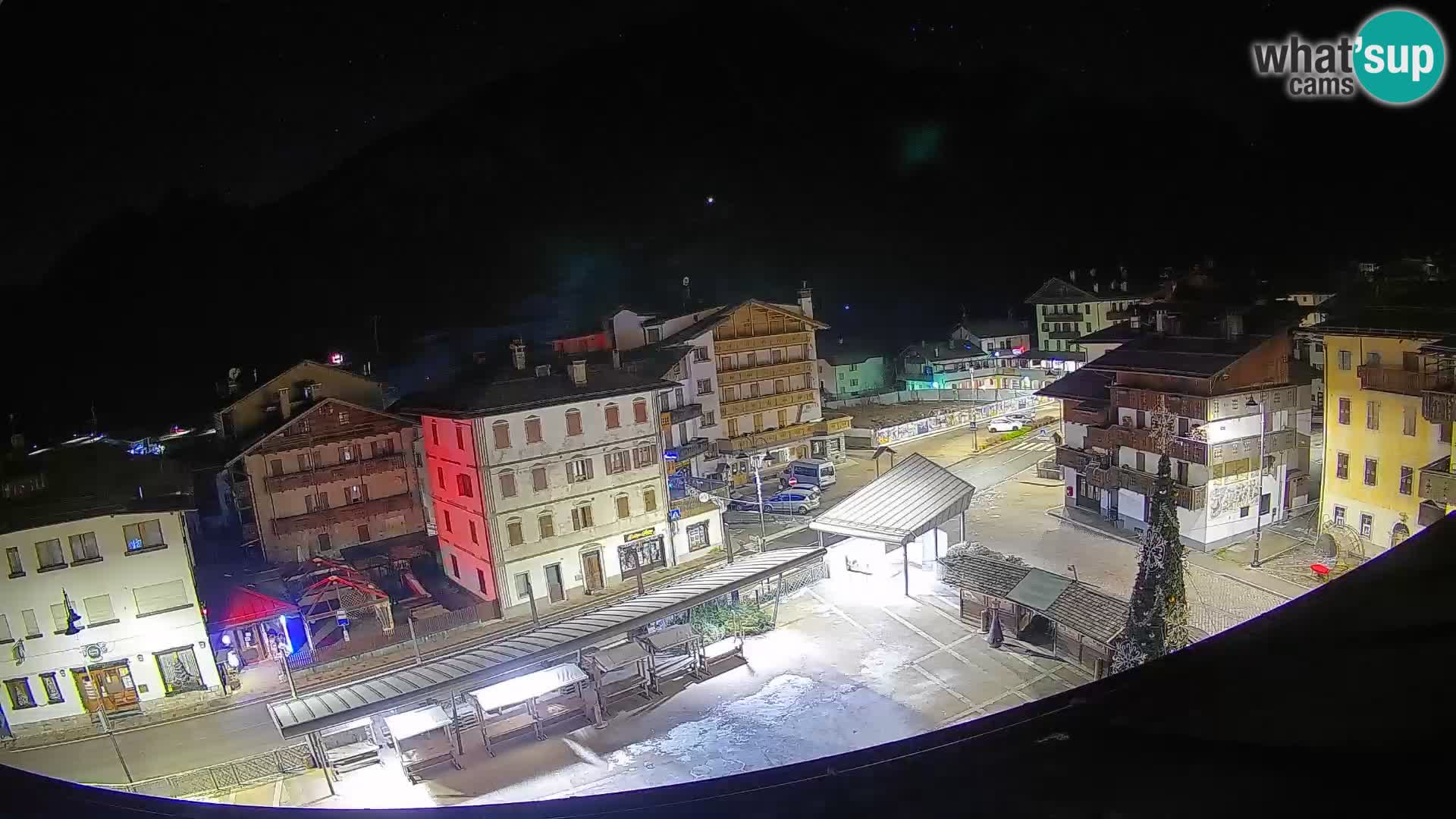 Plaza principal de Forni di Sopra