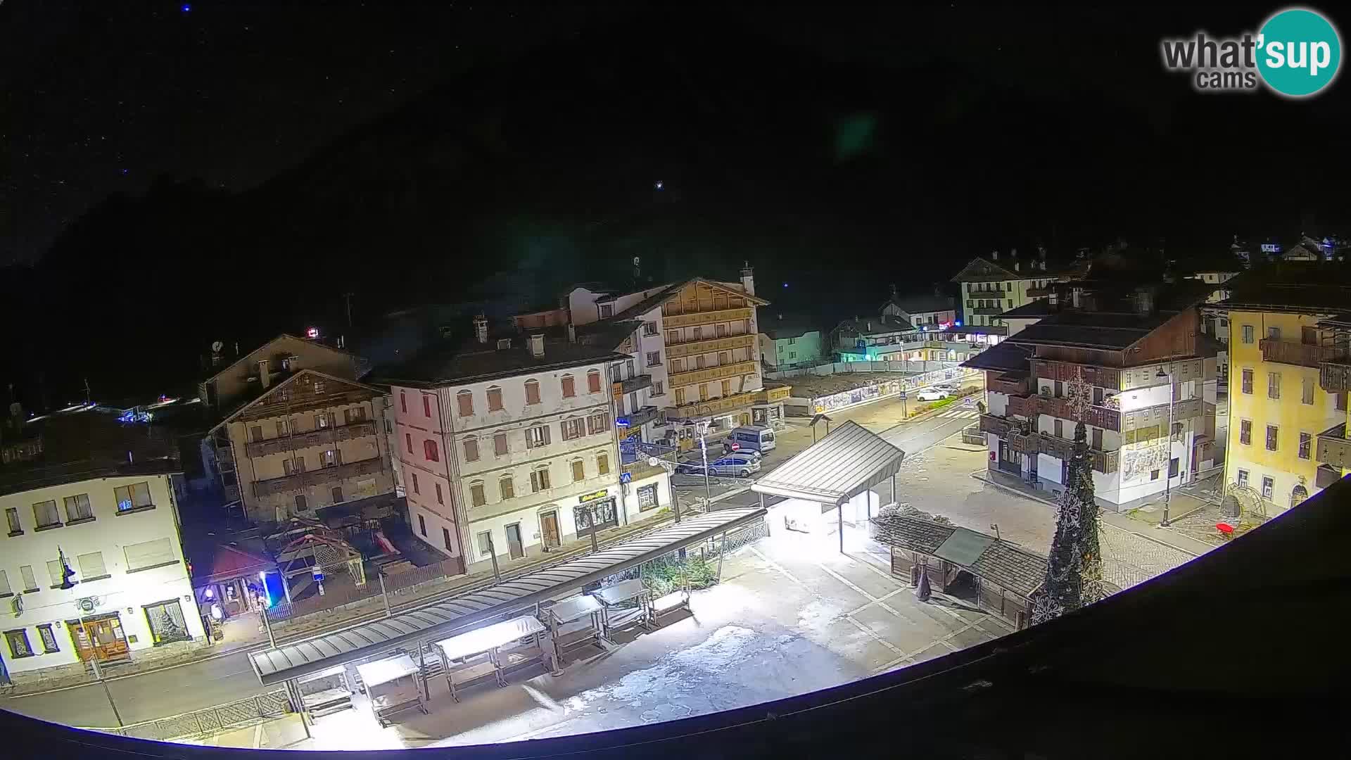 Plaza principal de Forni di Sopra