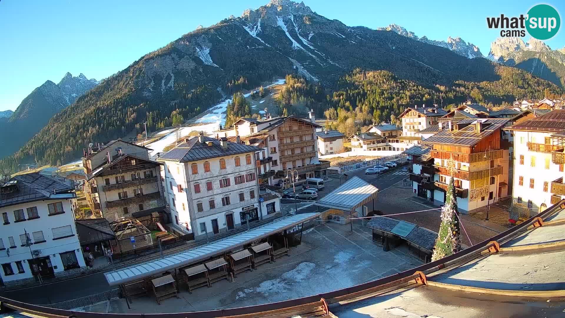 Hauptplatz von Forni di Sopra