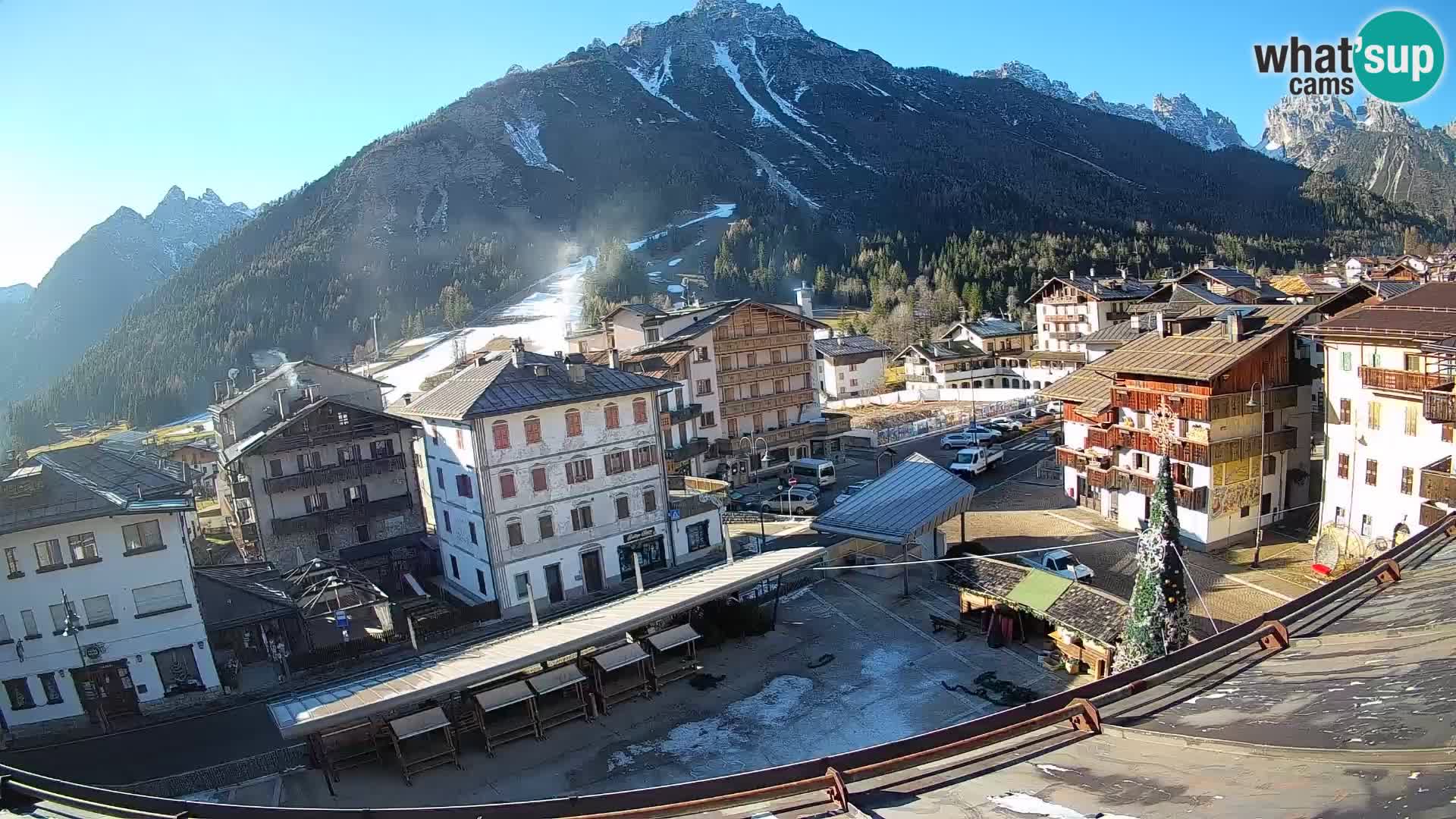 Hauptplatz von Forni di Sopra