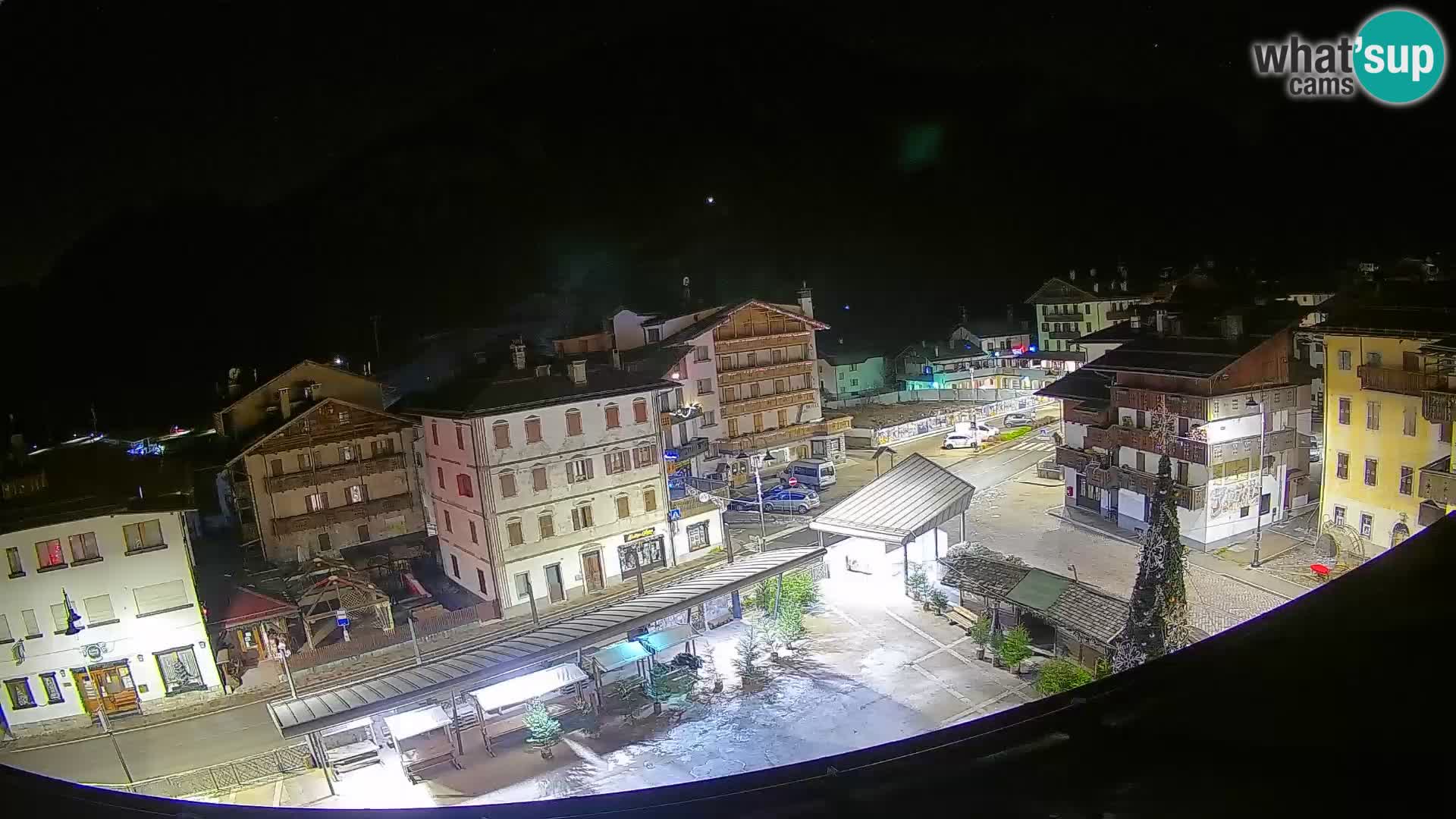 Piazza centrale di Forni di Sopra