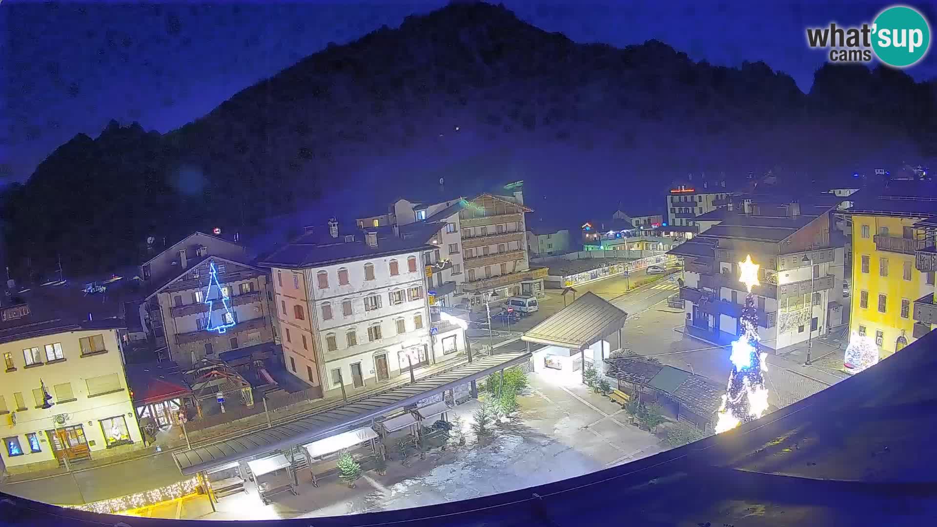 Hauptplatz von Forni di Sopra