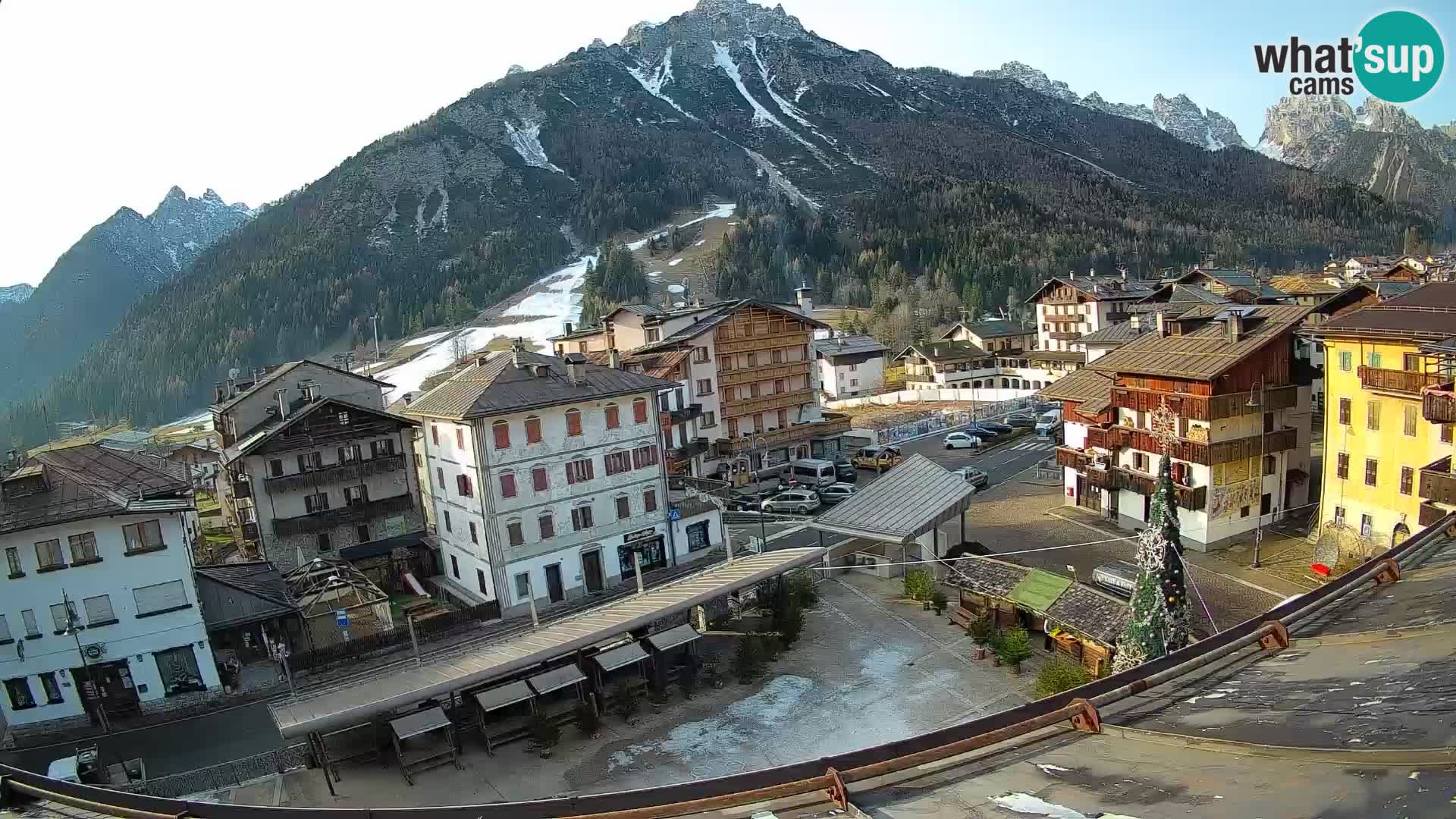 Plaza principal de Forni di Sopra