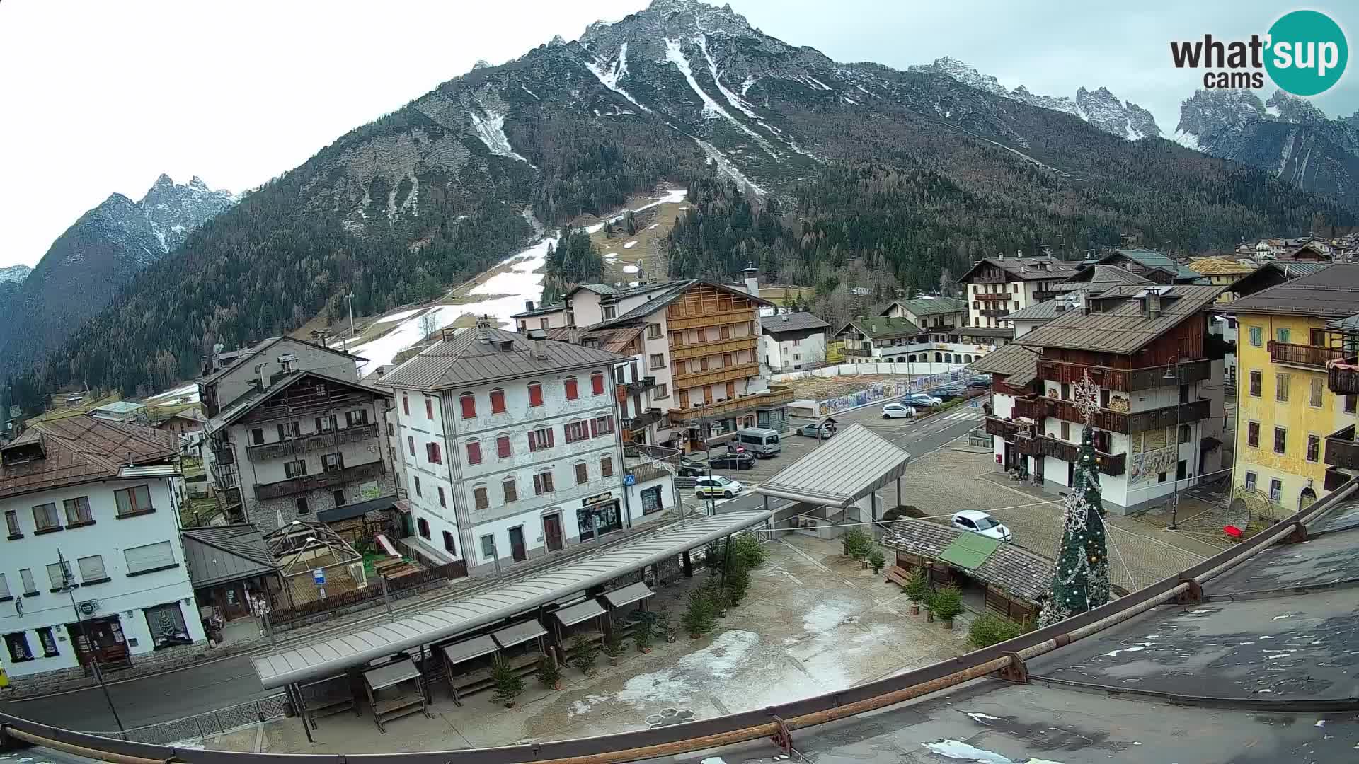 Hauptplatz von Forni di Sopra
