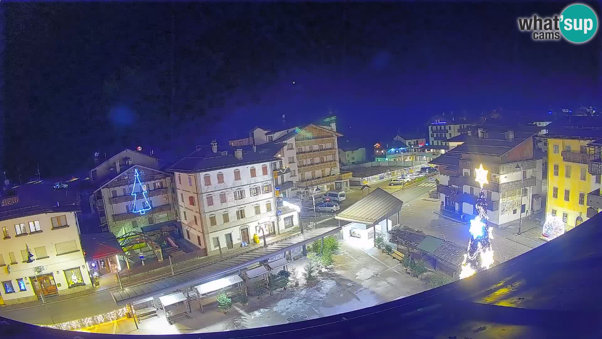 Plaza principal de Forni di Sopra