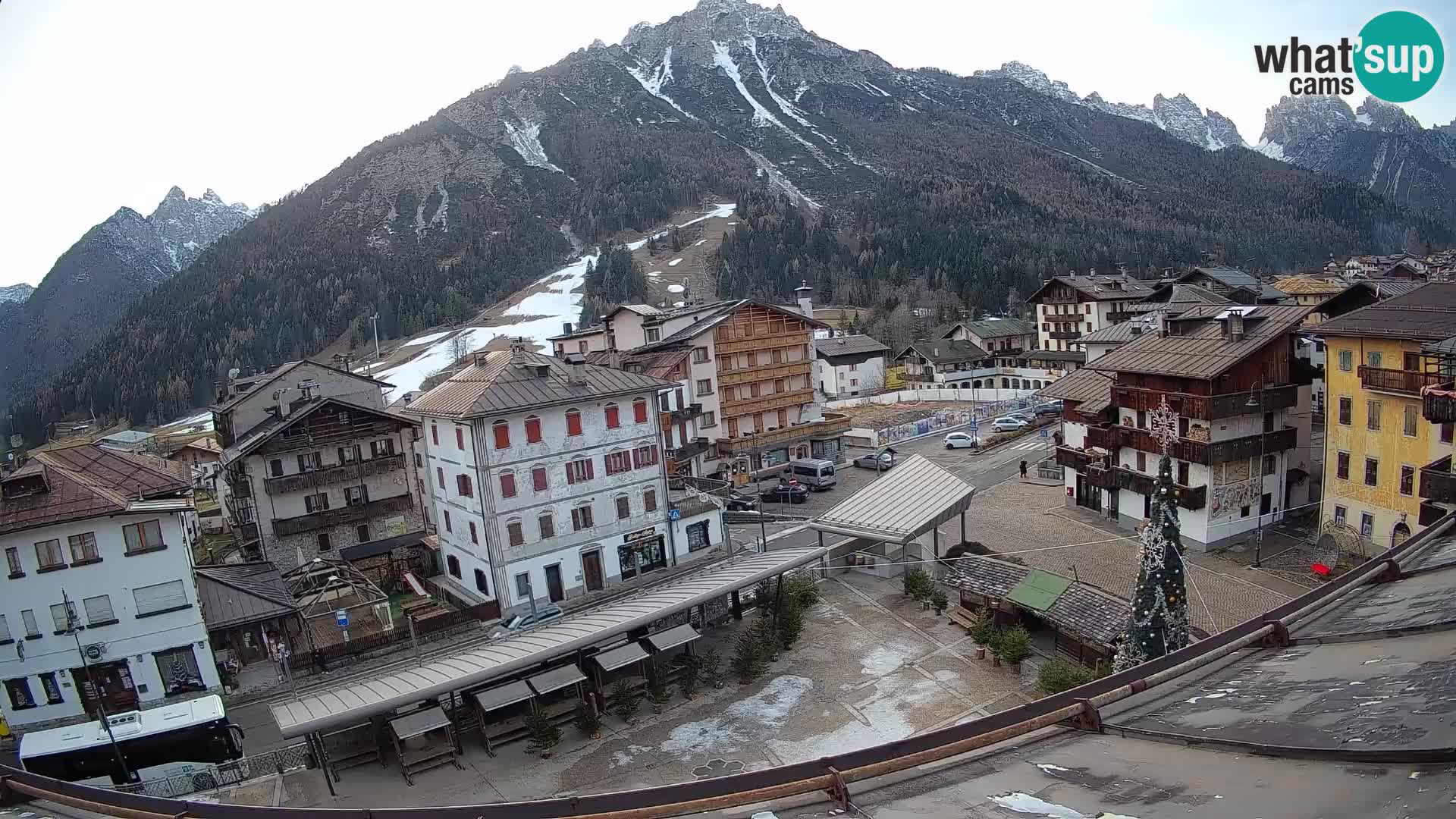 Hauptplatz von Forni di Sopra
