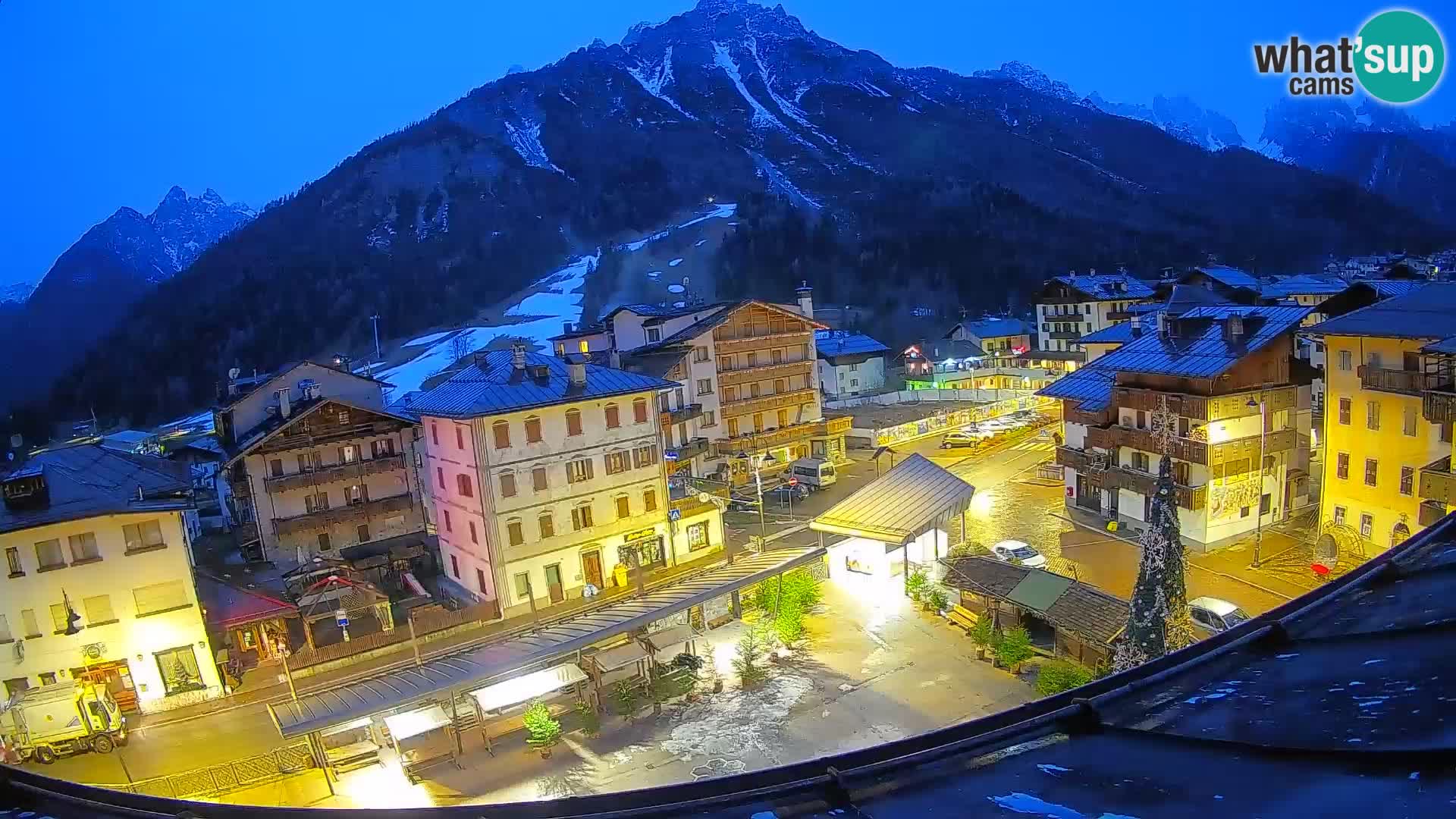 Hauptplatz von Forni di Sopra