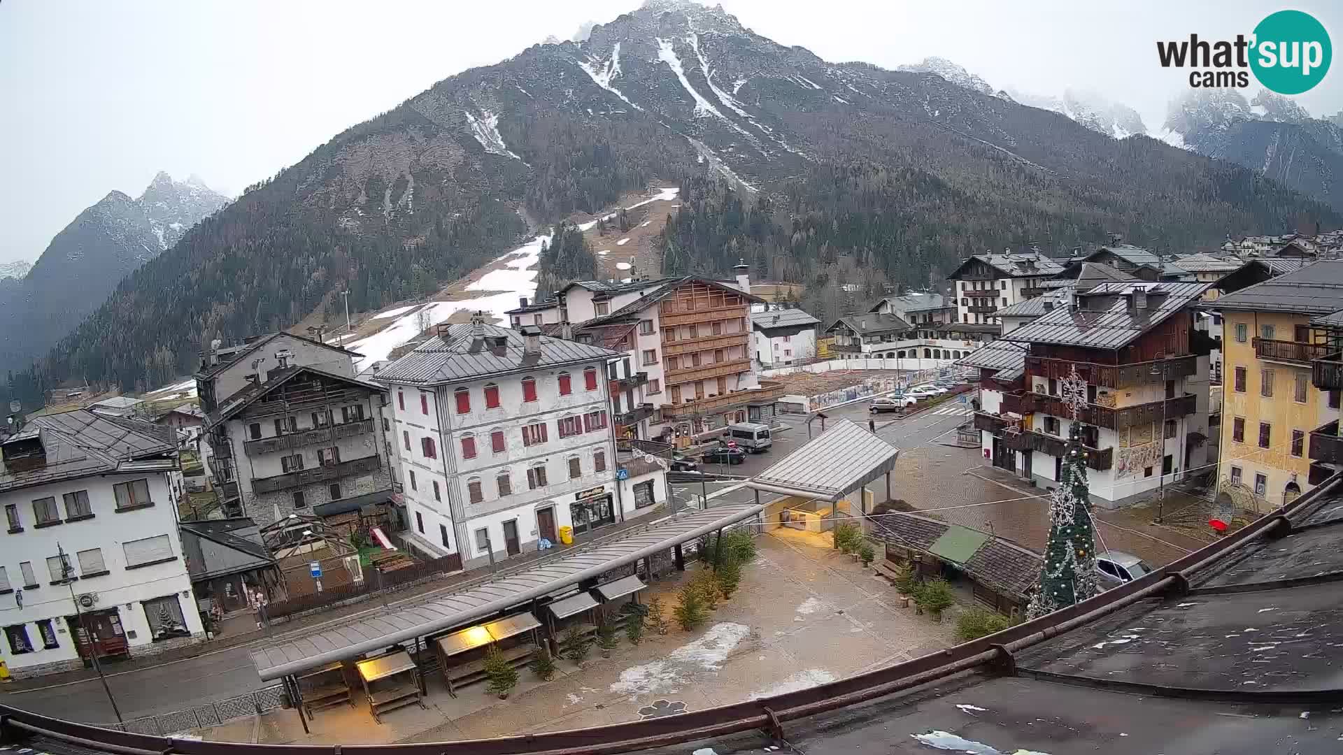 Hauptplatz von Forni di Sopra