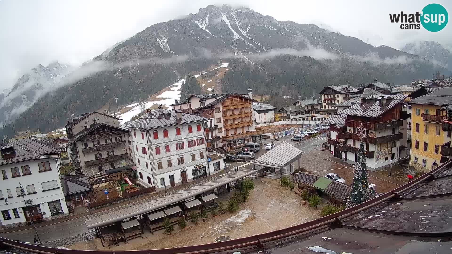 Hauptplatz von Forni di Sopra