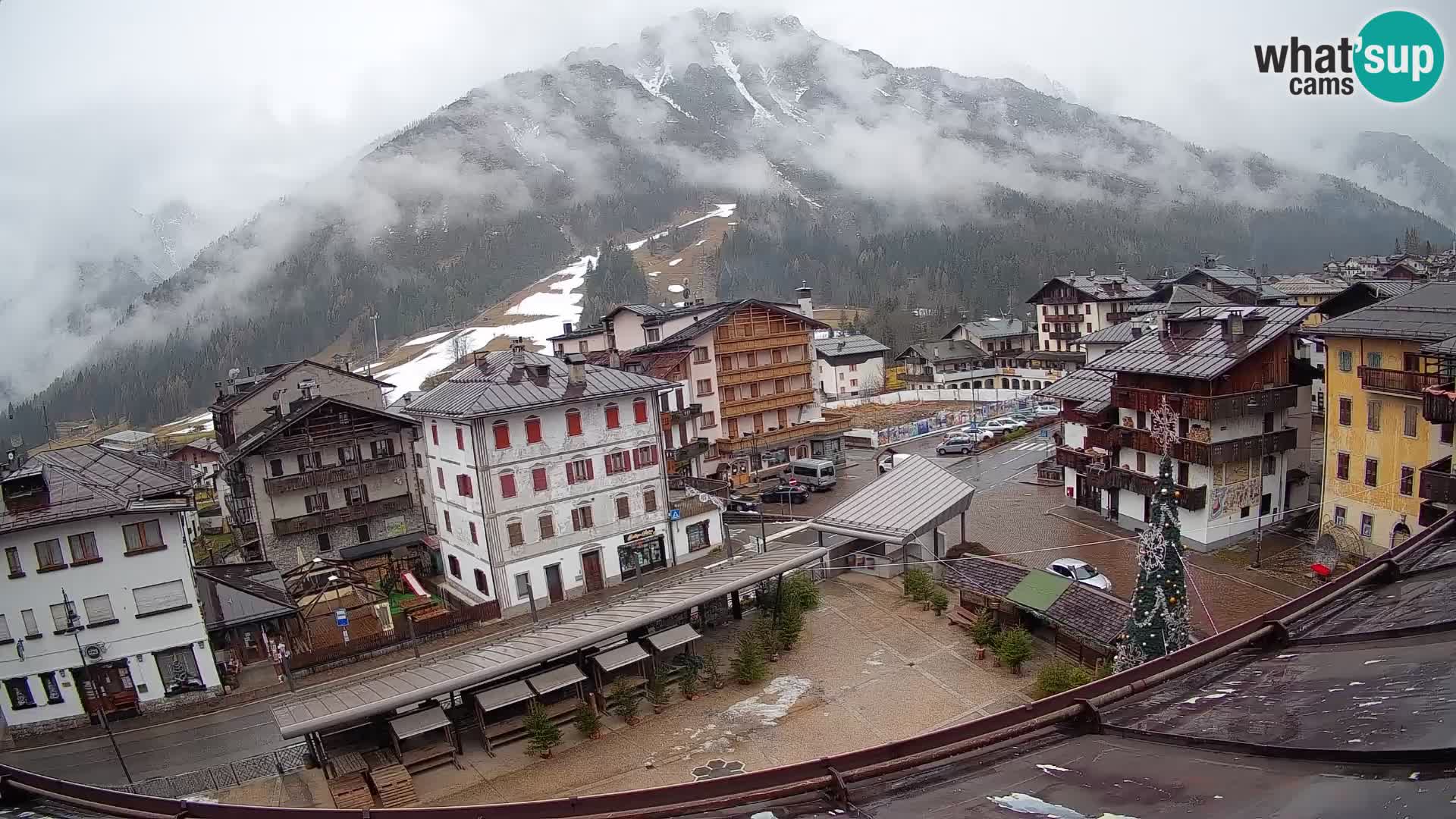 Hauptplatz von Forni di Sopra