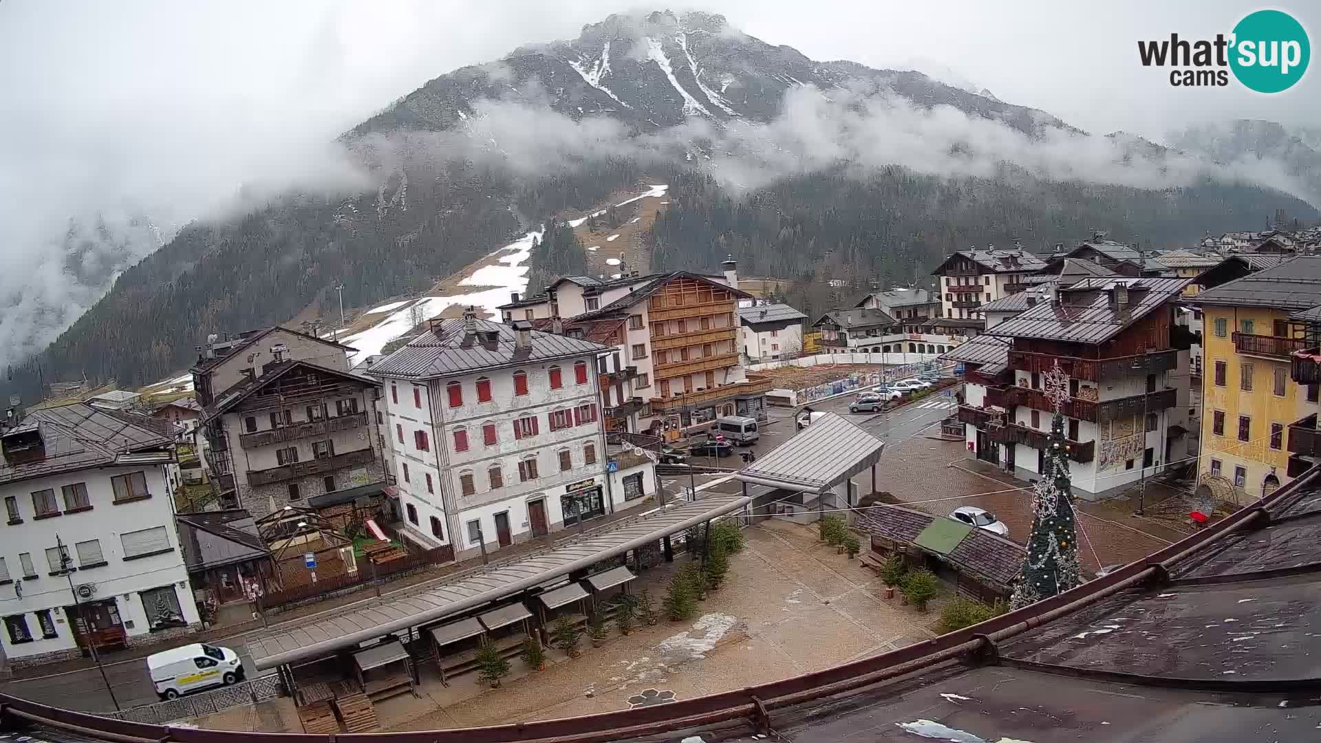 Hauptplatz von Forni di Sopra