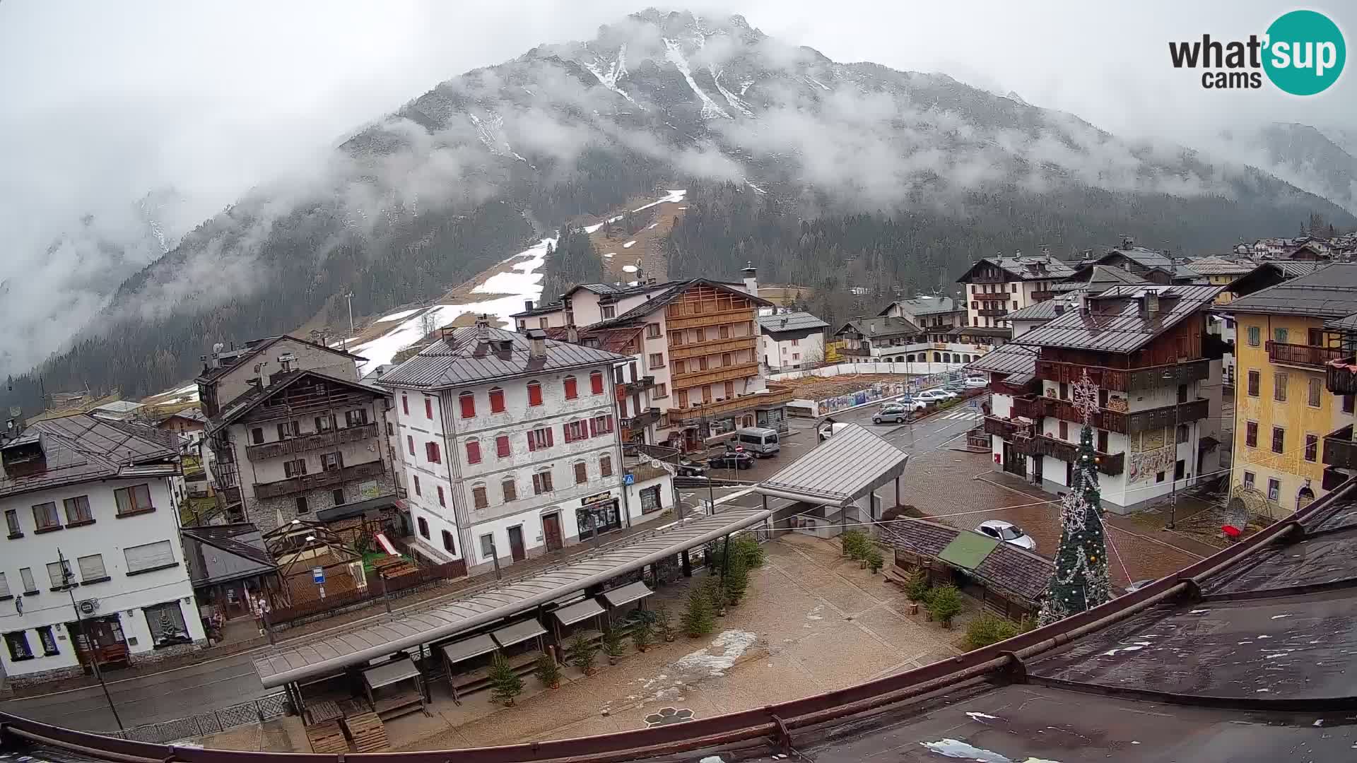 Hauptplatz von Forni di Sopra