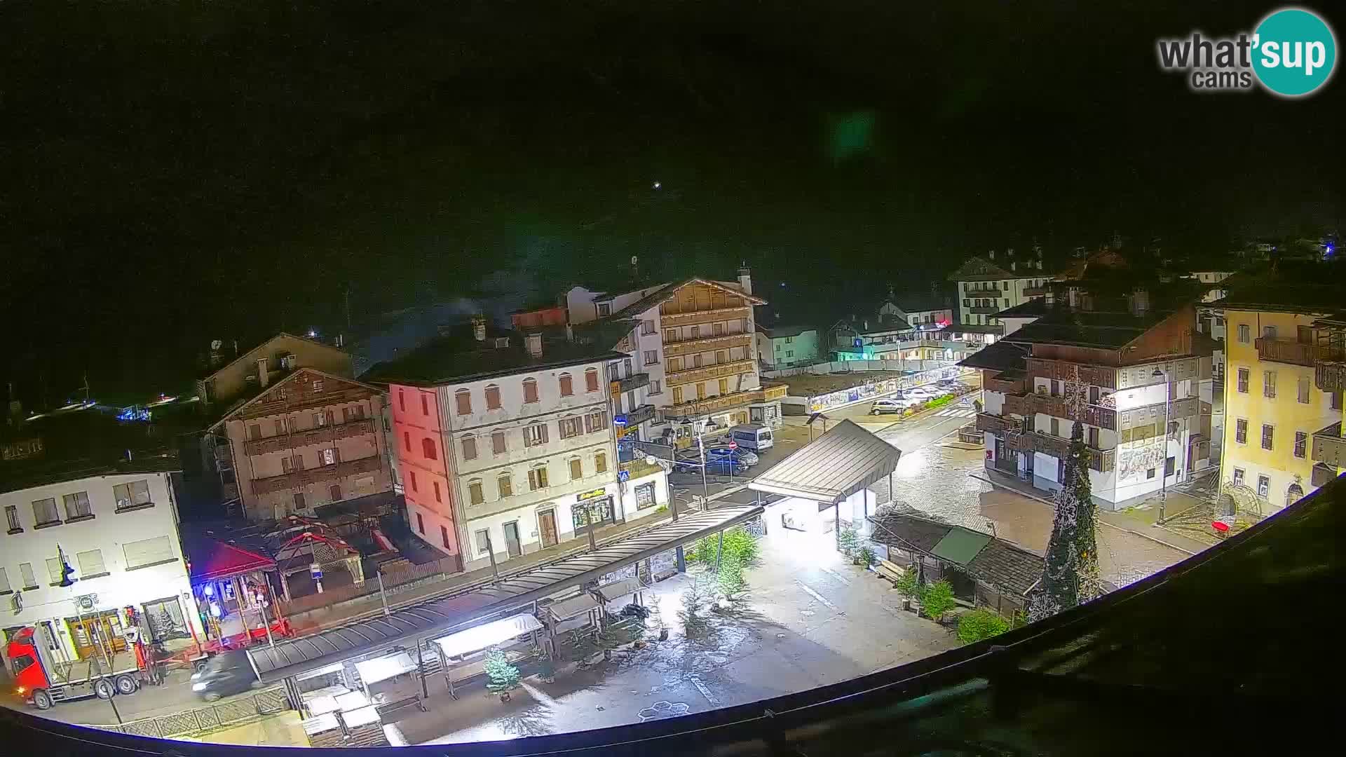 Plaza principal de Forni di Sopra