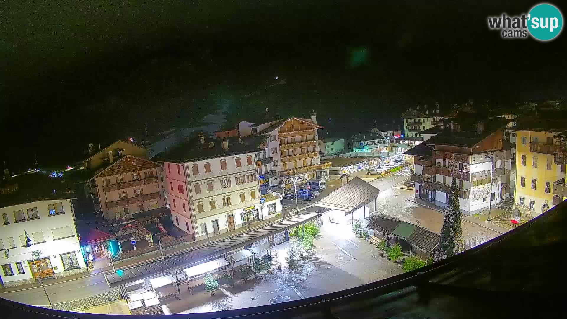 Plaza principal de Forni di Sopra