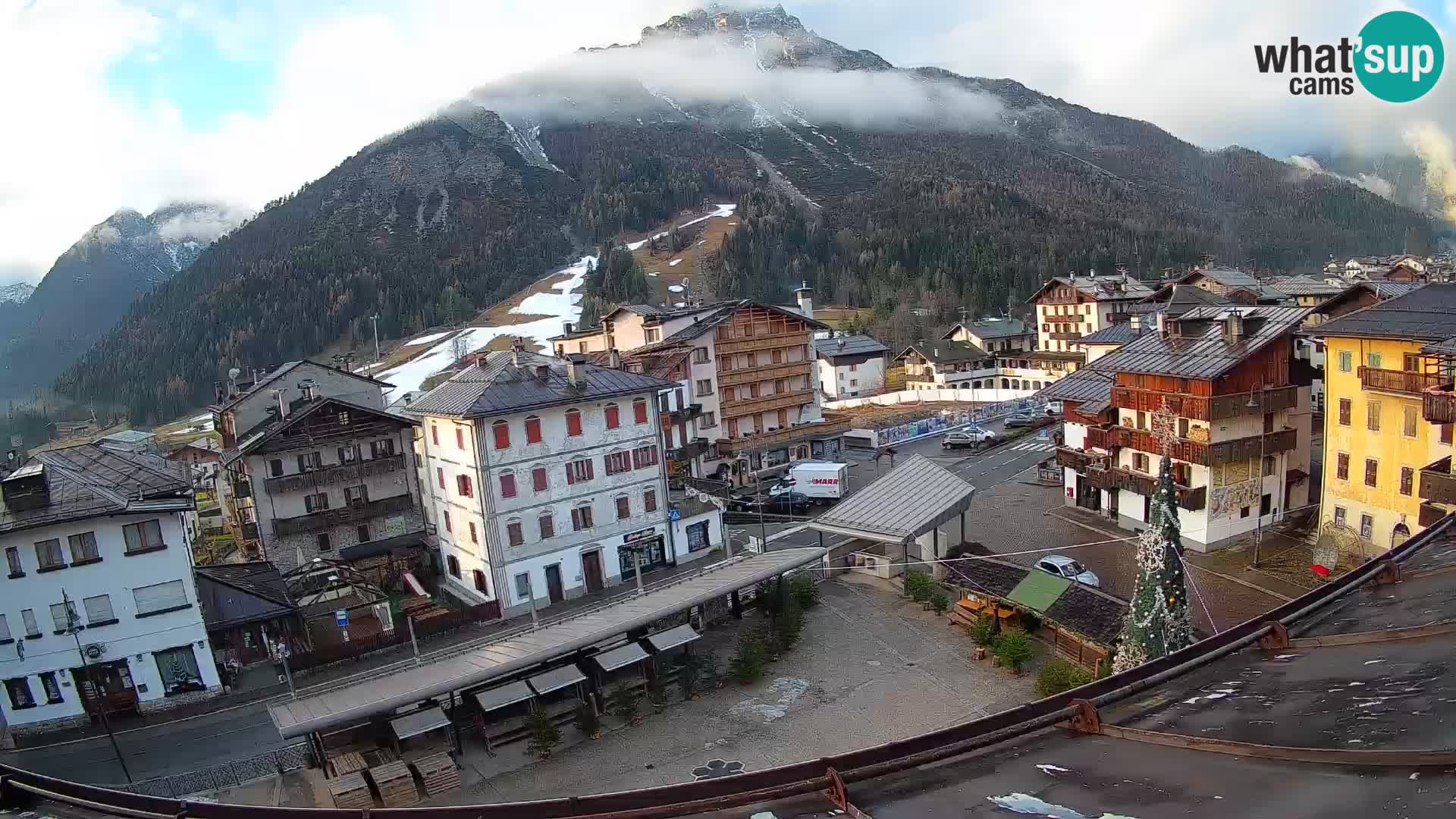 Hauptplatz von Forni di Sopra