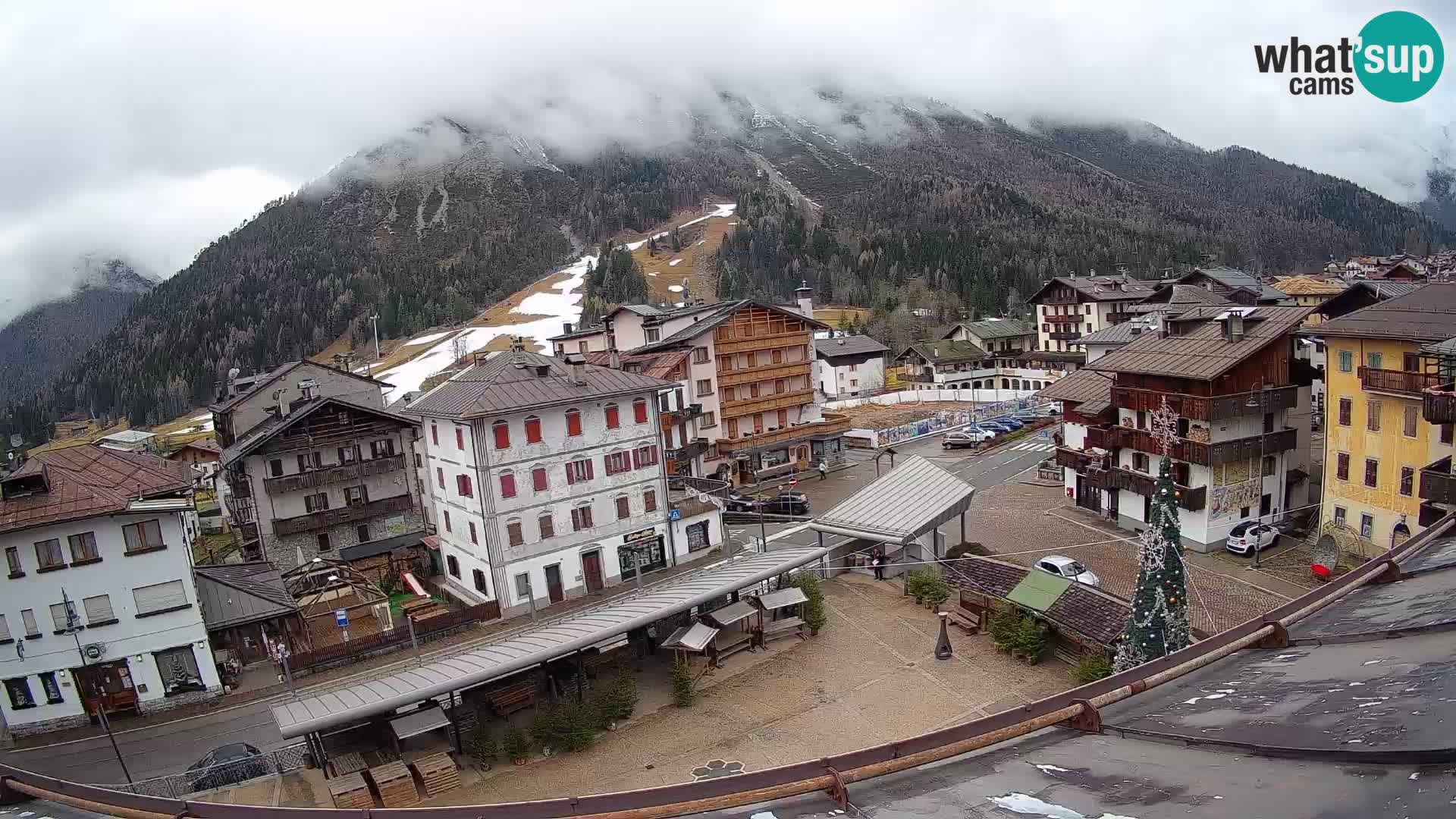 Hauptplatz von Forni di Sopra
