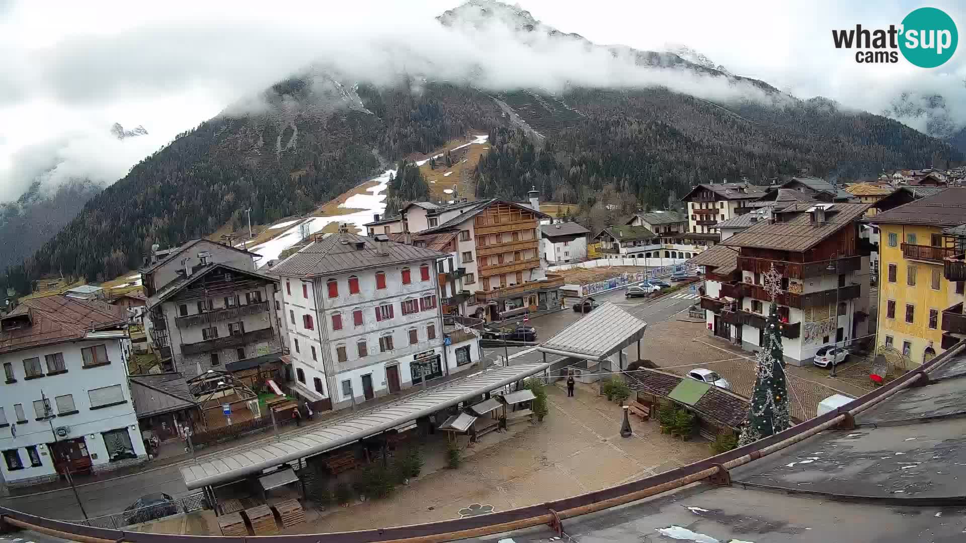 Hauptplatz von Forni di Sopra