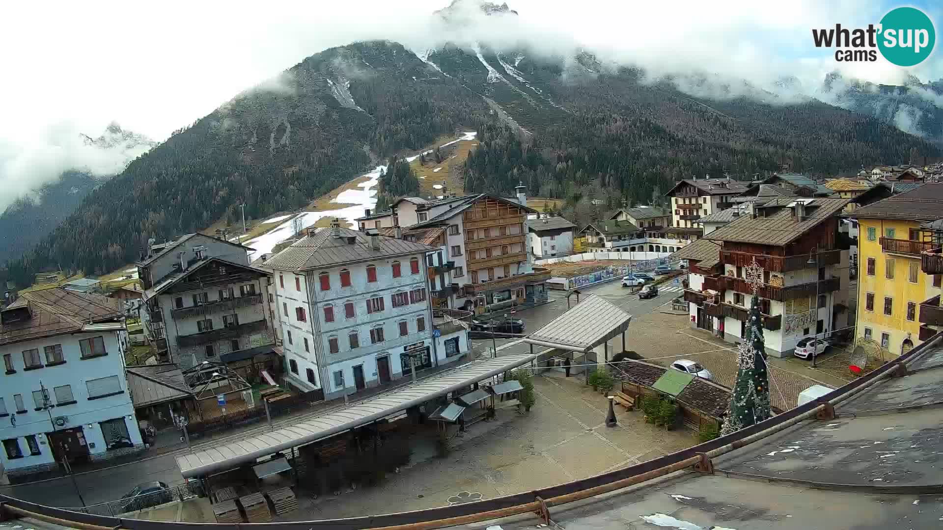 Hauptplatz von Forni di Sopra