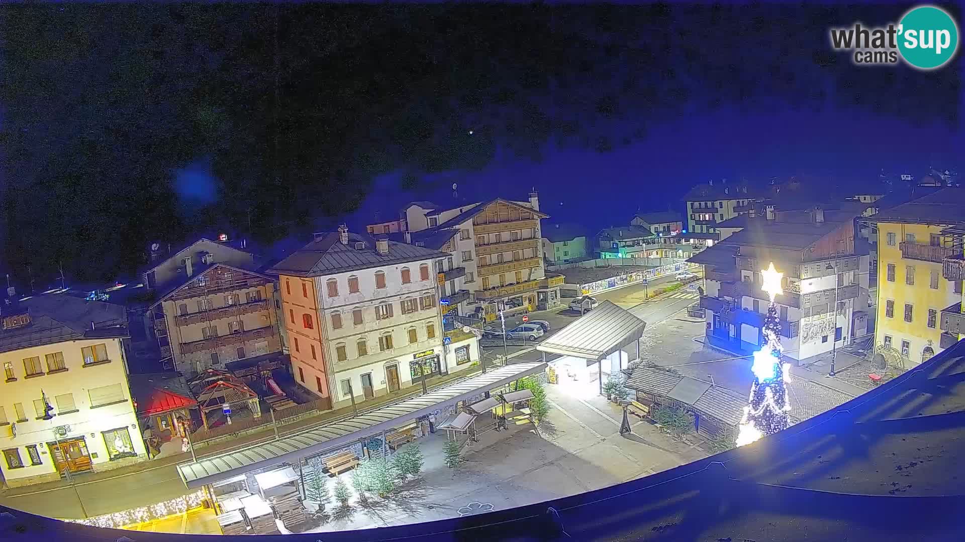 Plaza principal de Forni di Sopra