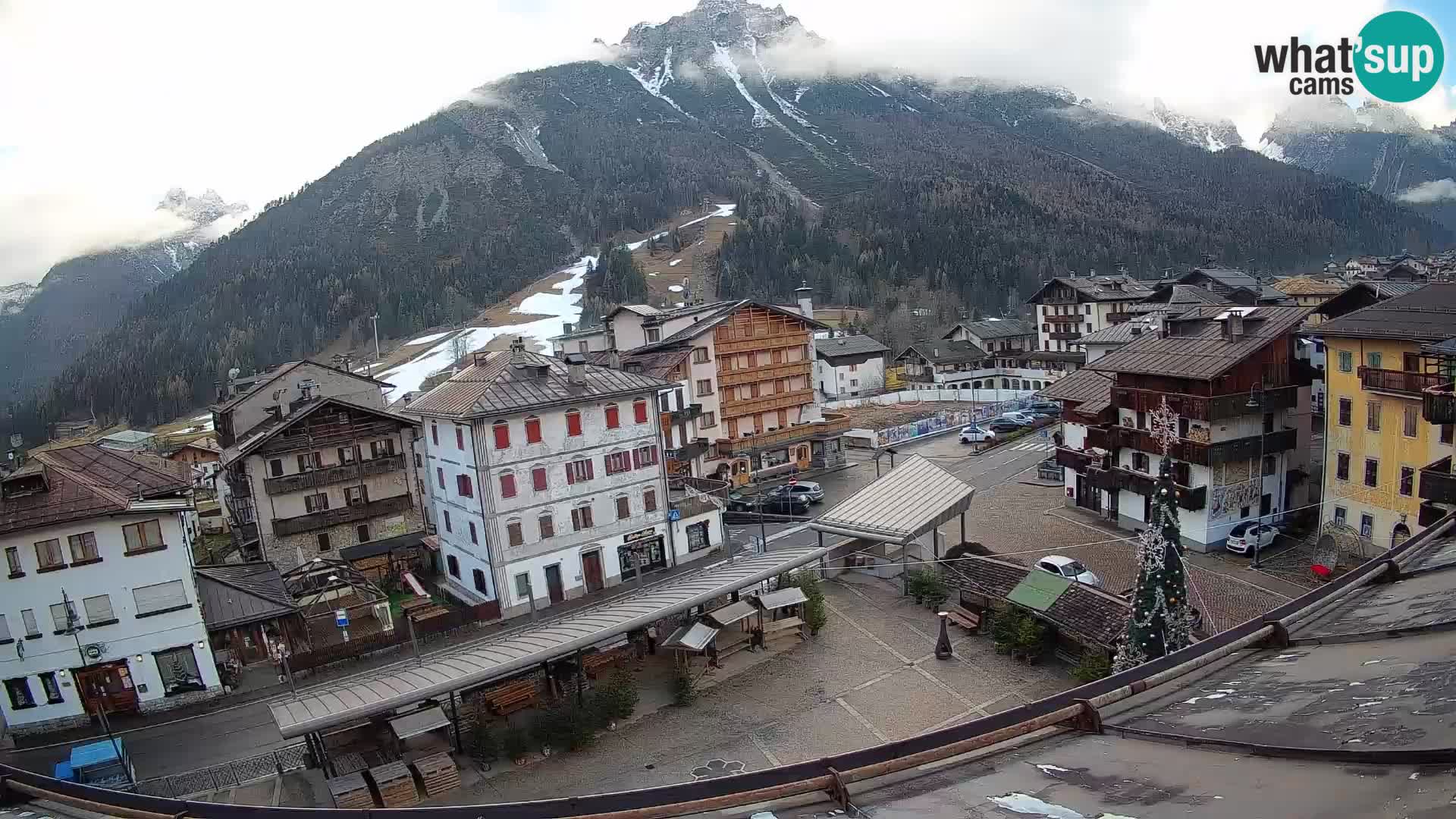 Hauptplatz von Forni di Sopra