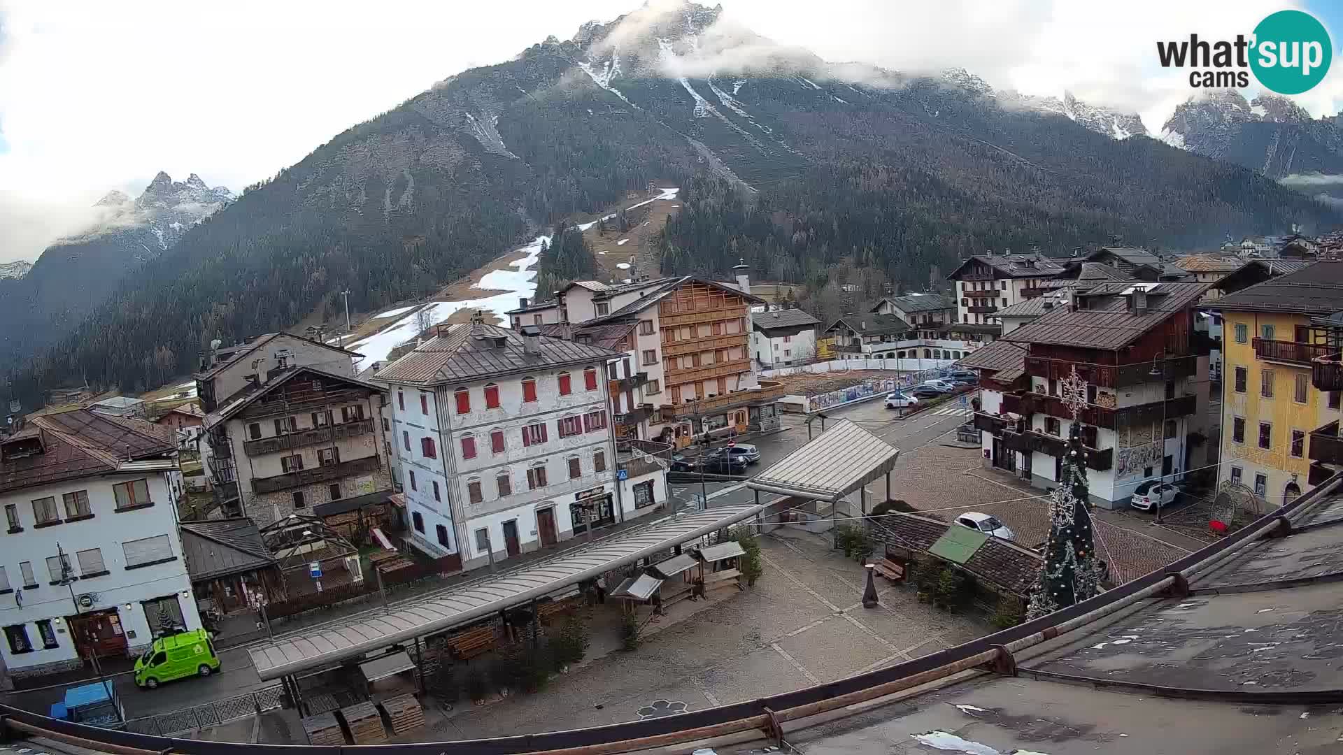 Hauptplatz von Forni di Sopra