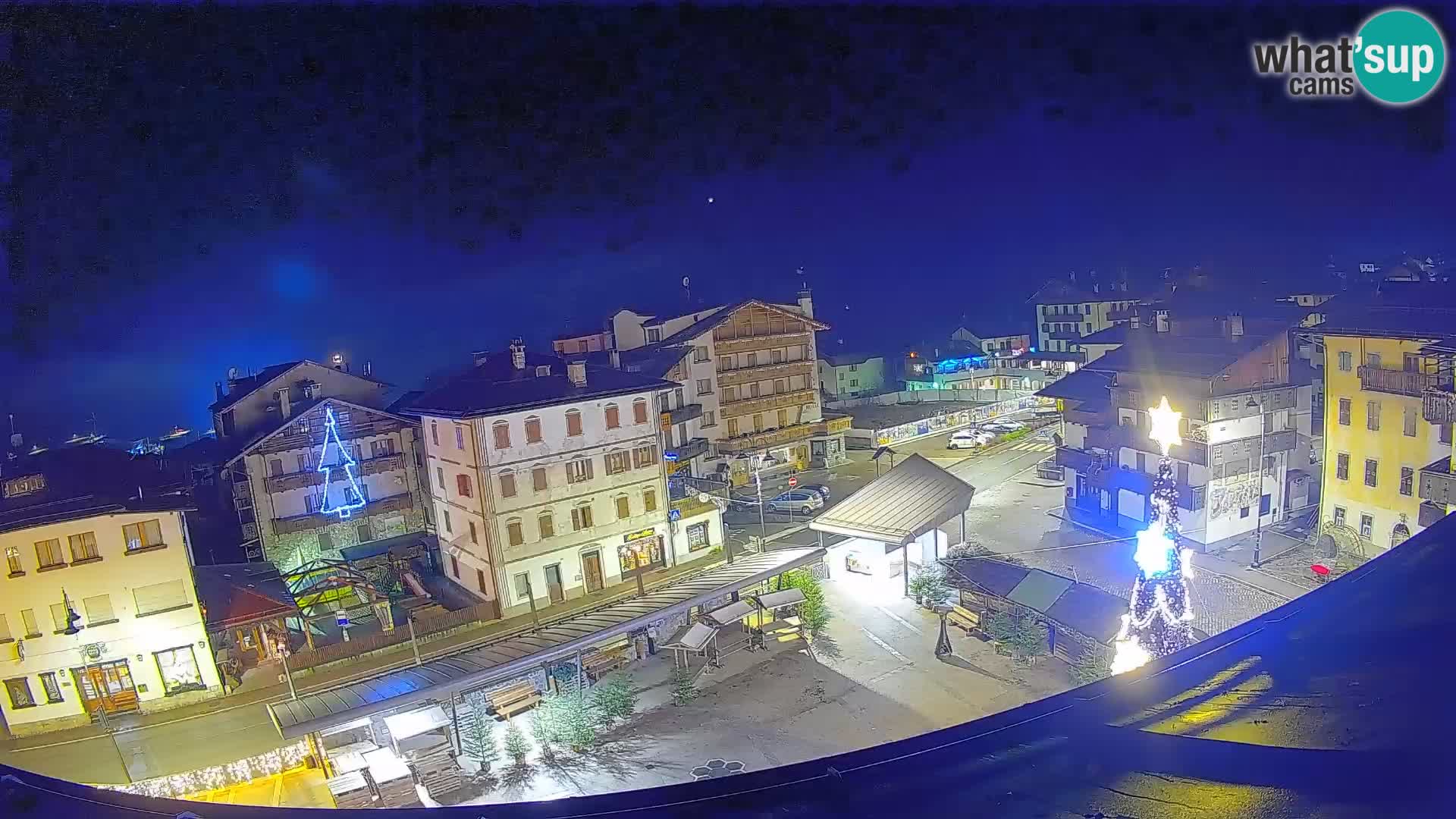 Plaza principal de Forni di Sopra