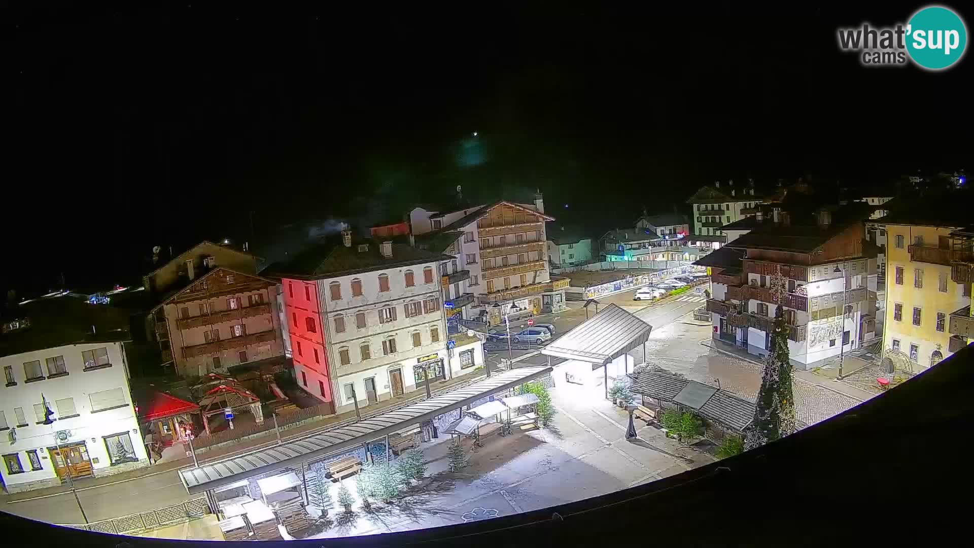 Plaza principal de Forni di Sopra