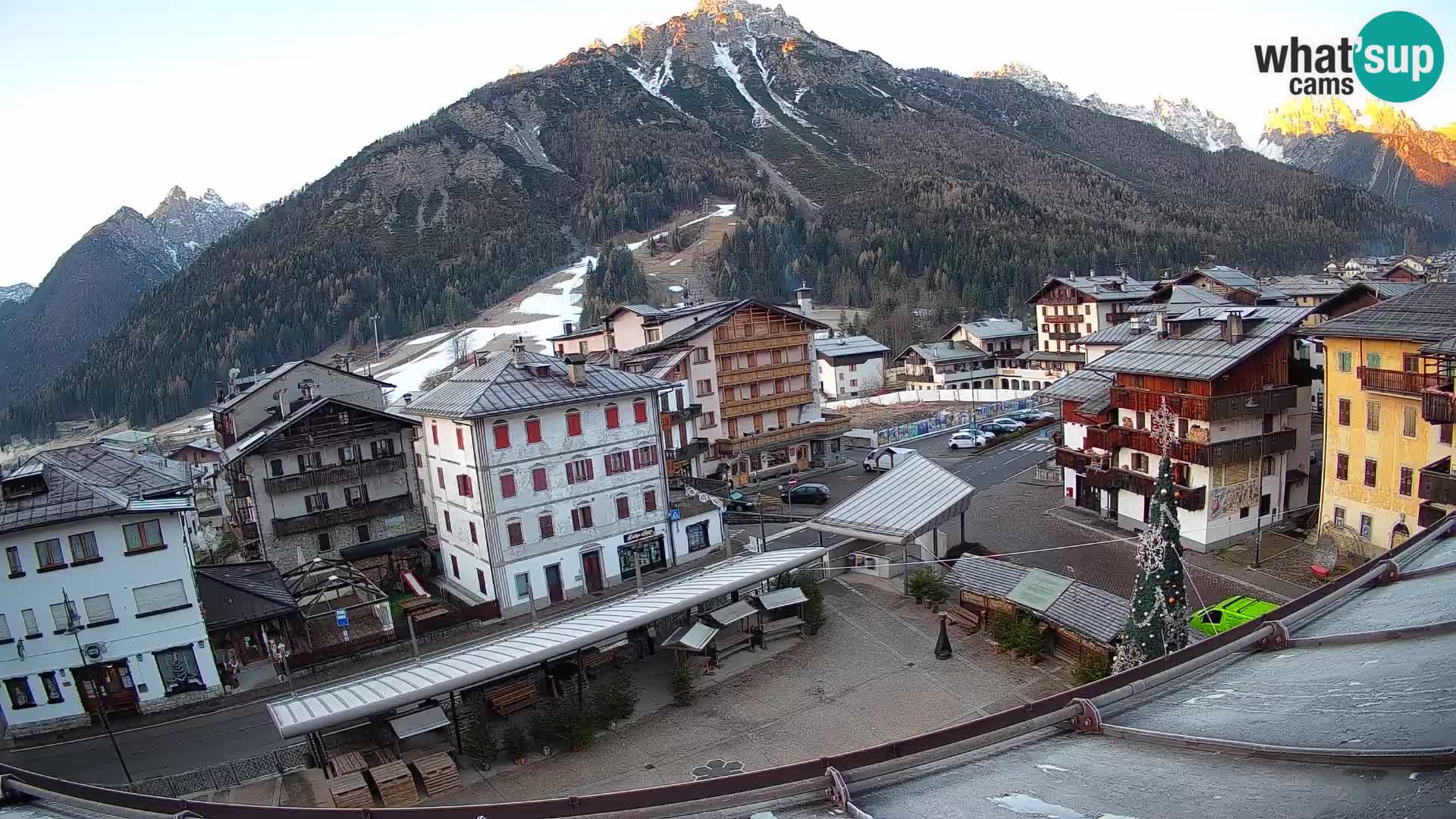 Hauptplatz von Forni di Sopra