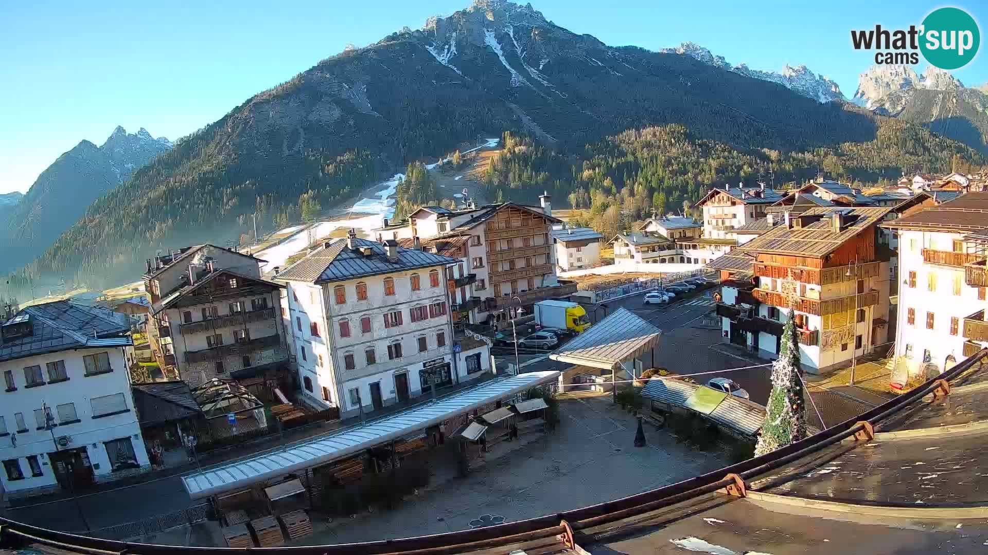 Hauptplatz von Forni di Sopra