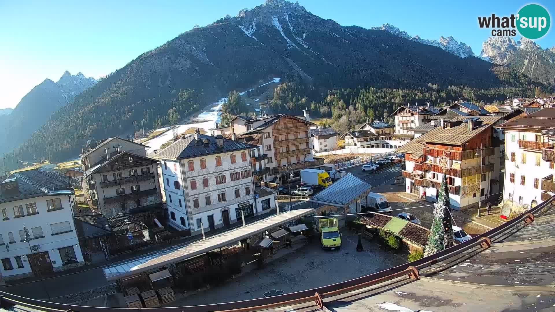 Hauptplatz von Forni di Sopra
