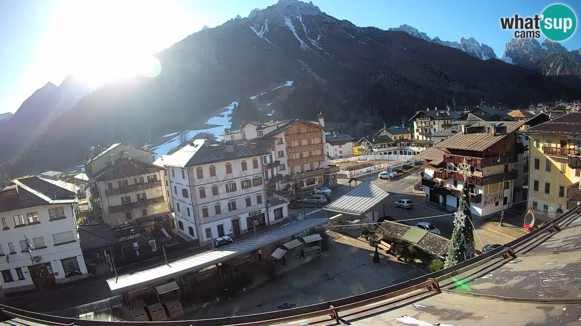 Plaza principal de Forni di Sopra