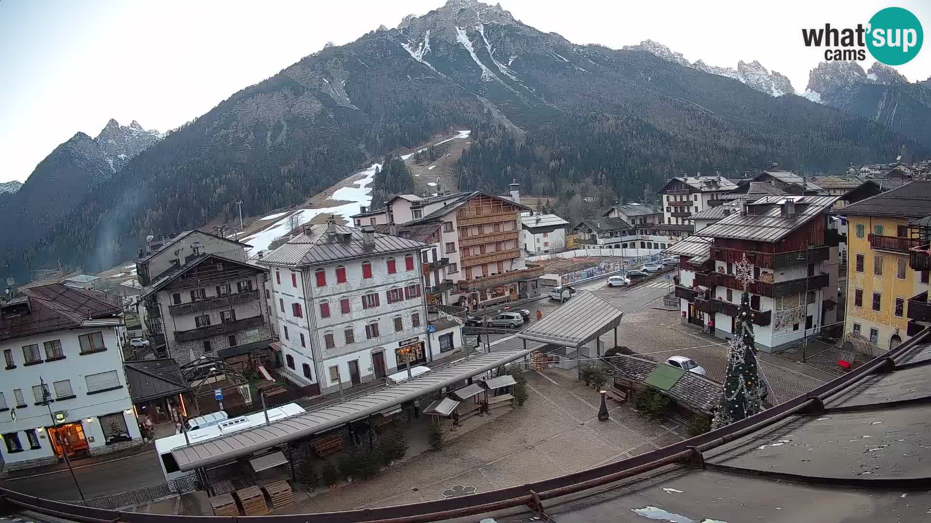 Plaza principal de Forni di Sopra