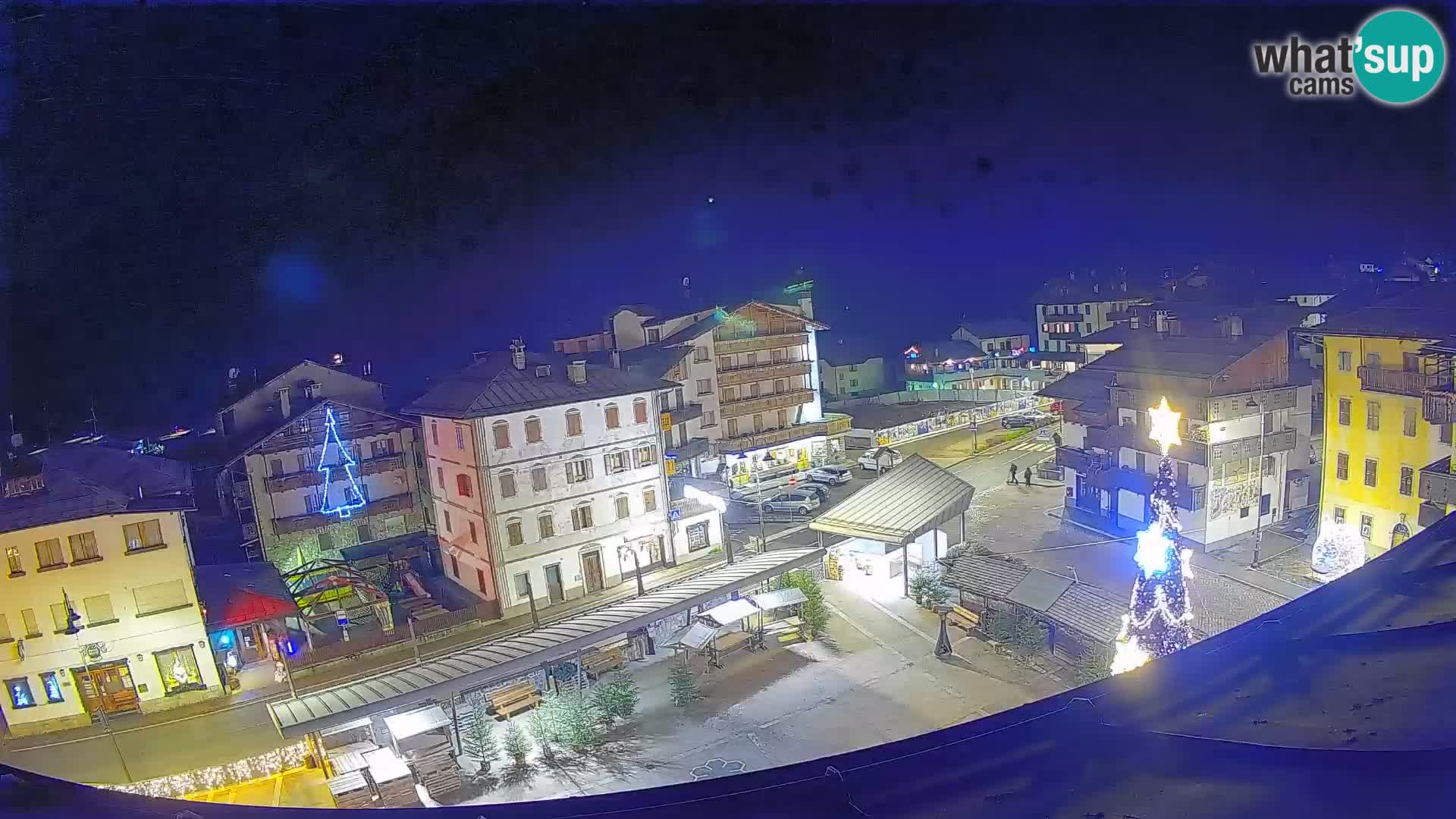 Plaza principal de Forni di Sopra