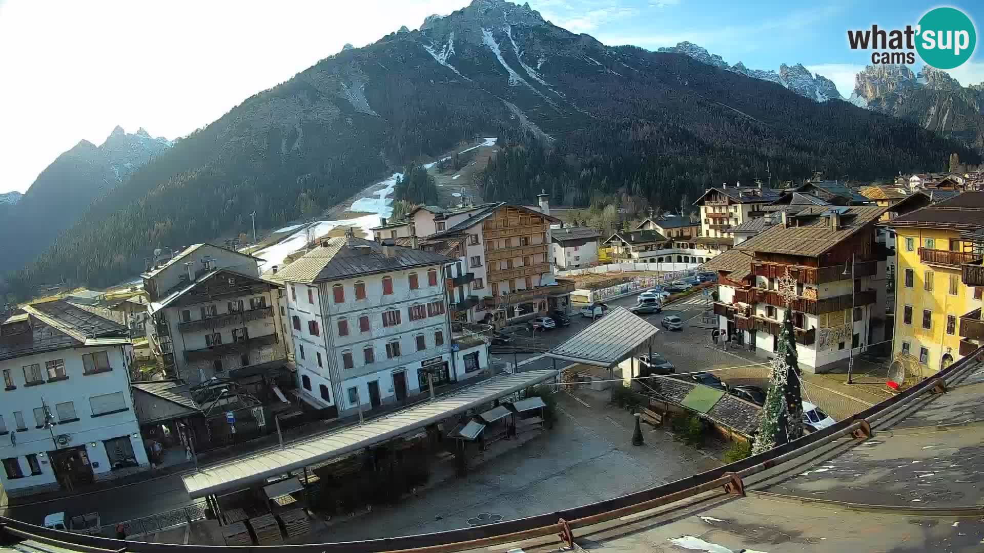 Plaza principal de Forni di Sopra