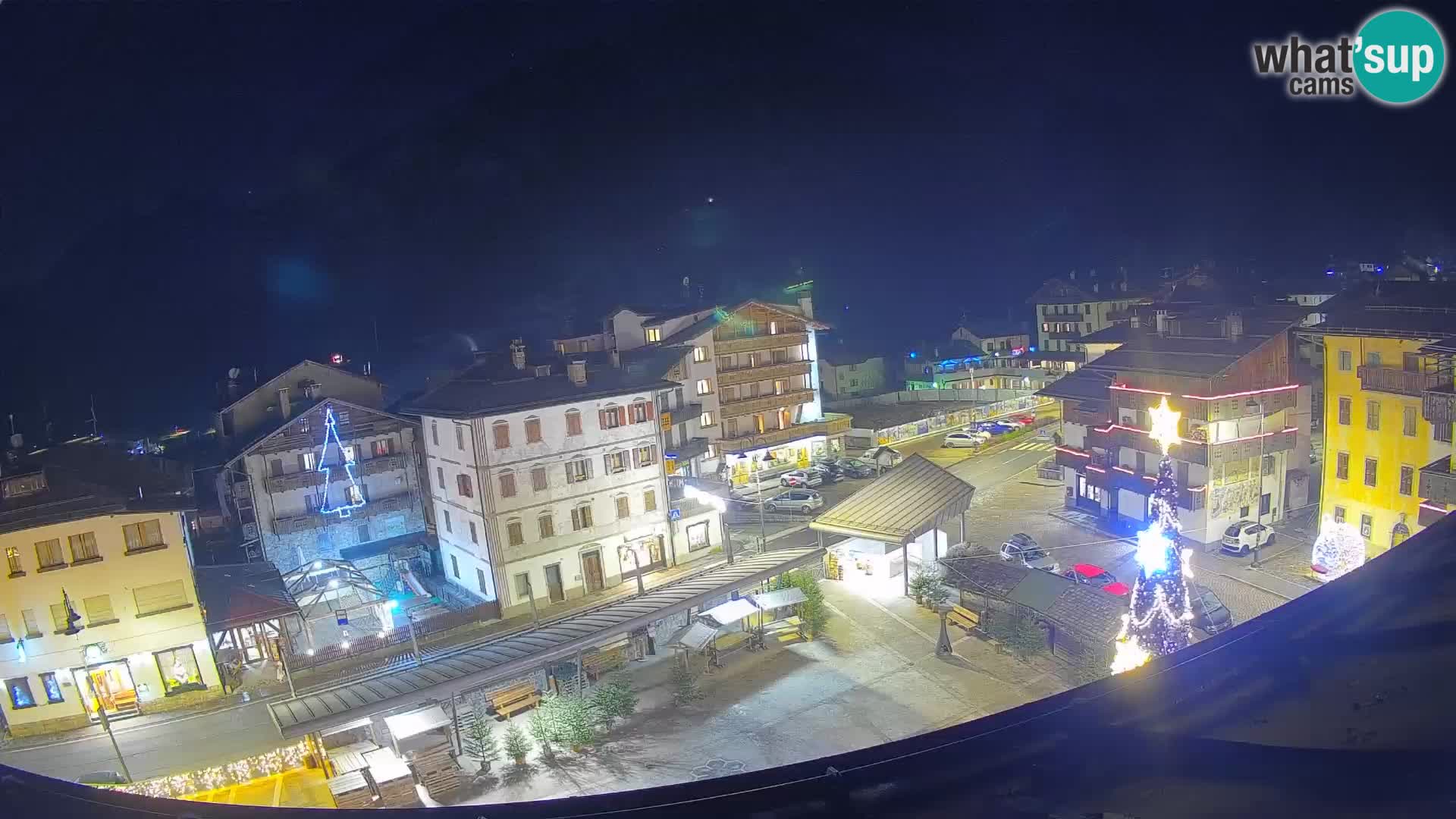 Hauptplatz von Forni di Sopra