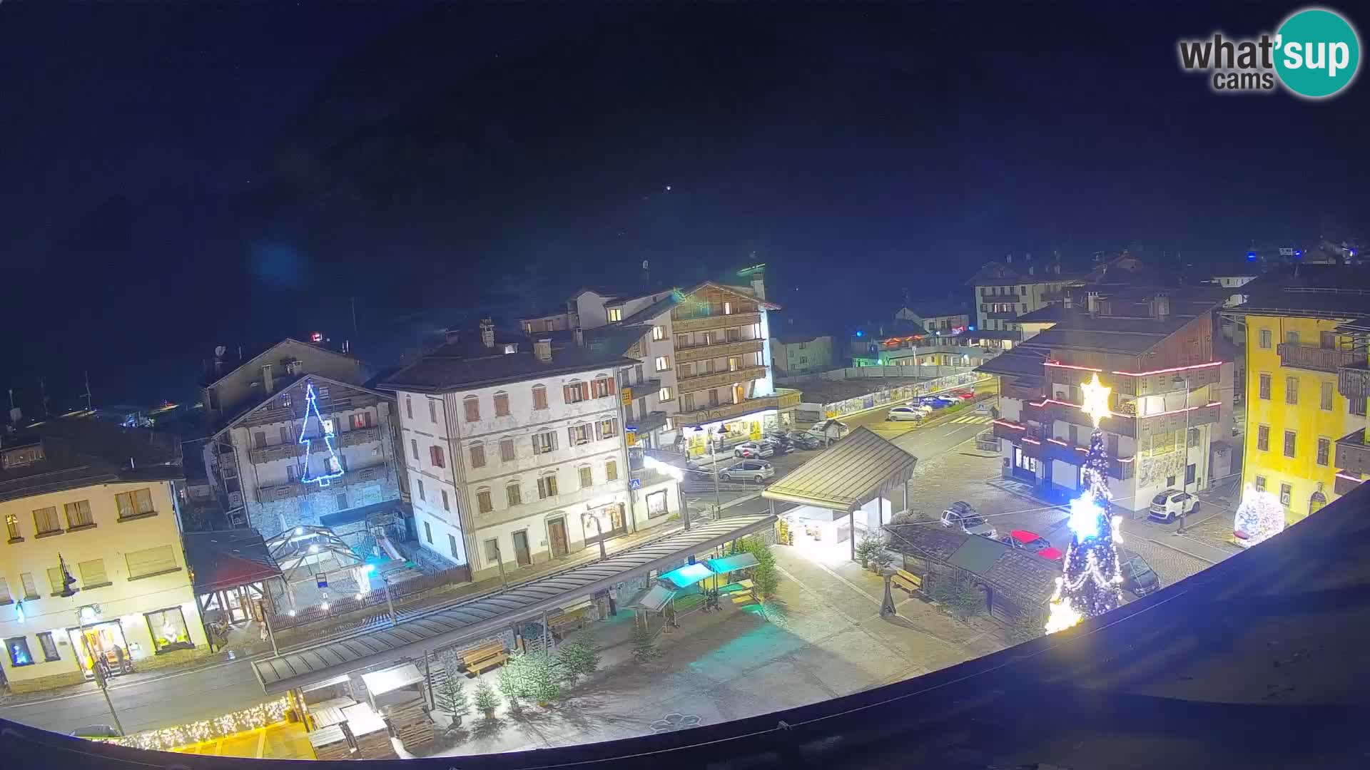 Hauptplatz von Forni di Sopra