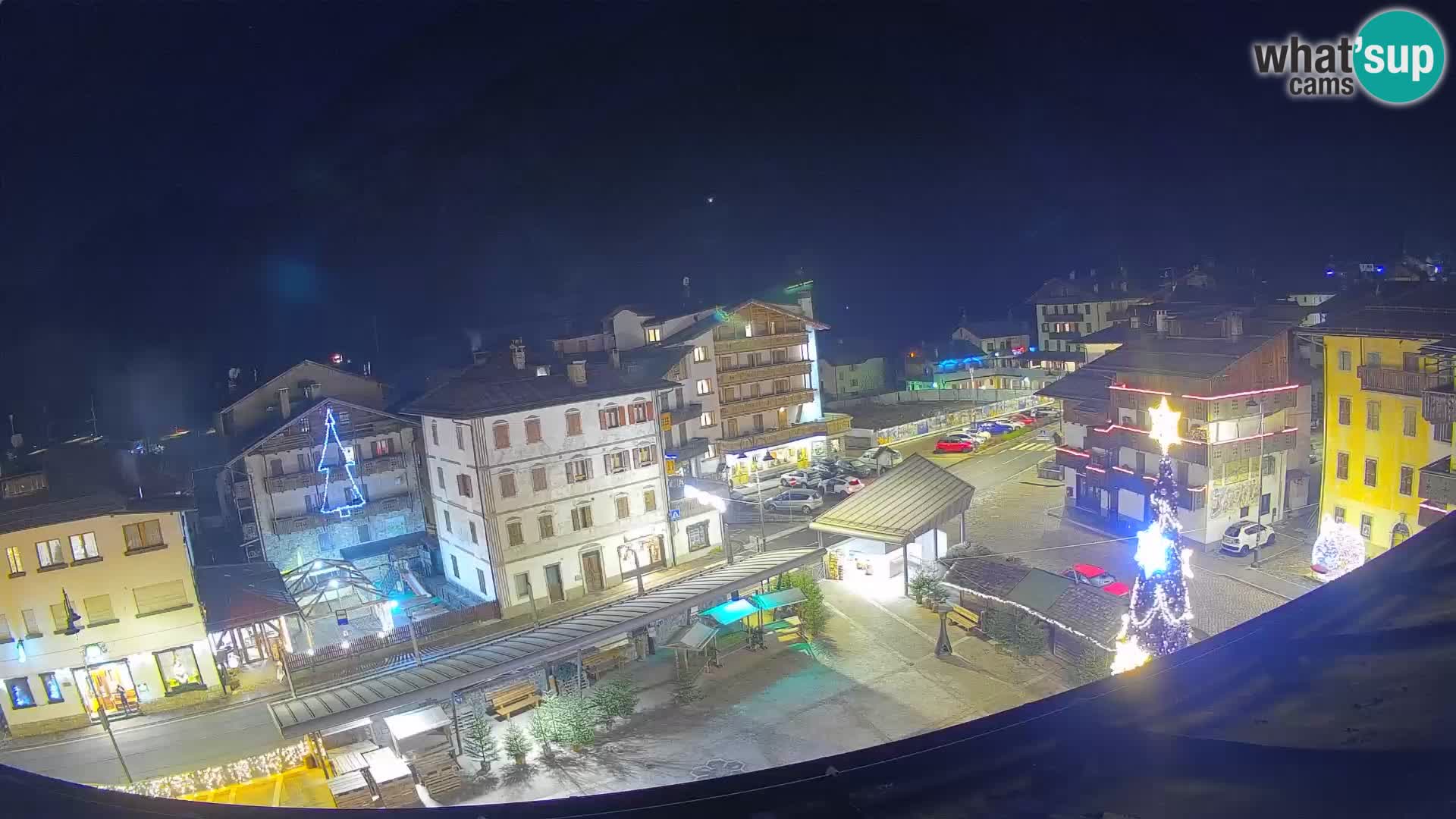 Hauptplatz von Forni di Sopra