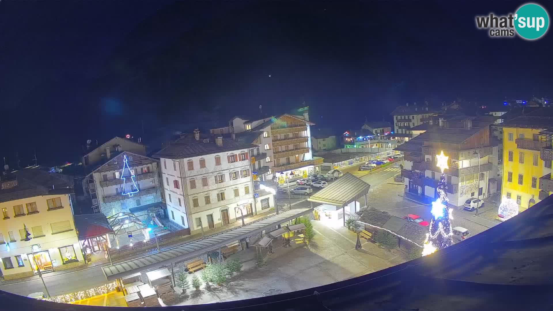 Hauptplatz von Forni di Sopra