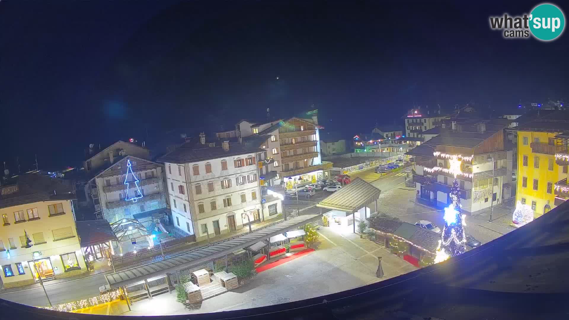 Hauptplatz von Forni di Sopra