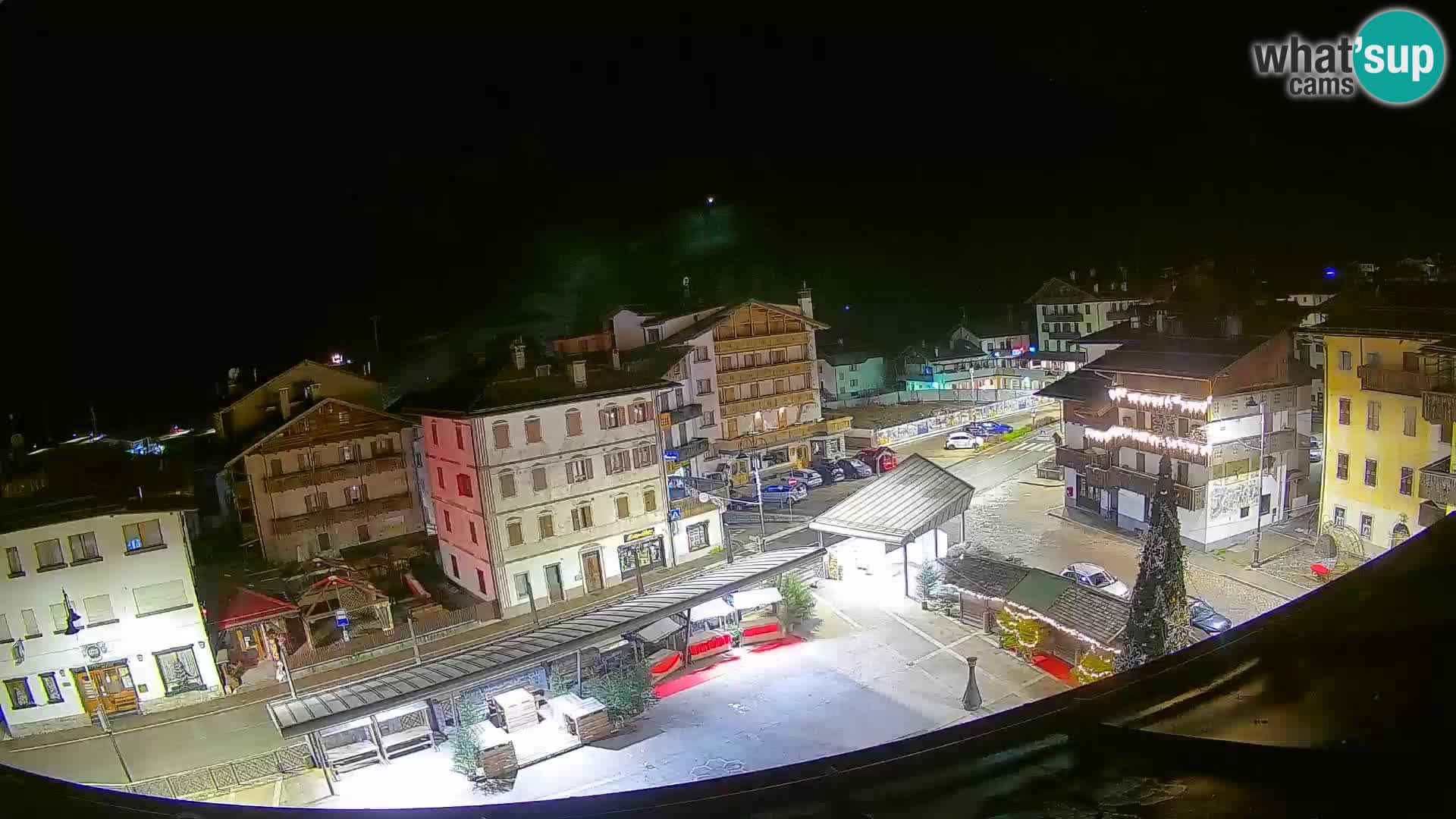 Piazza centrale di Forni di Sopra