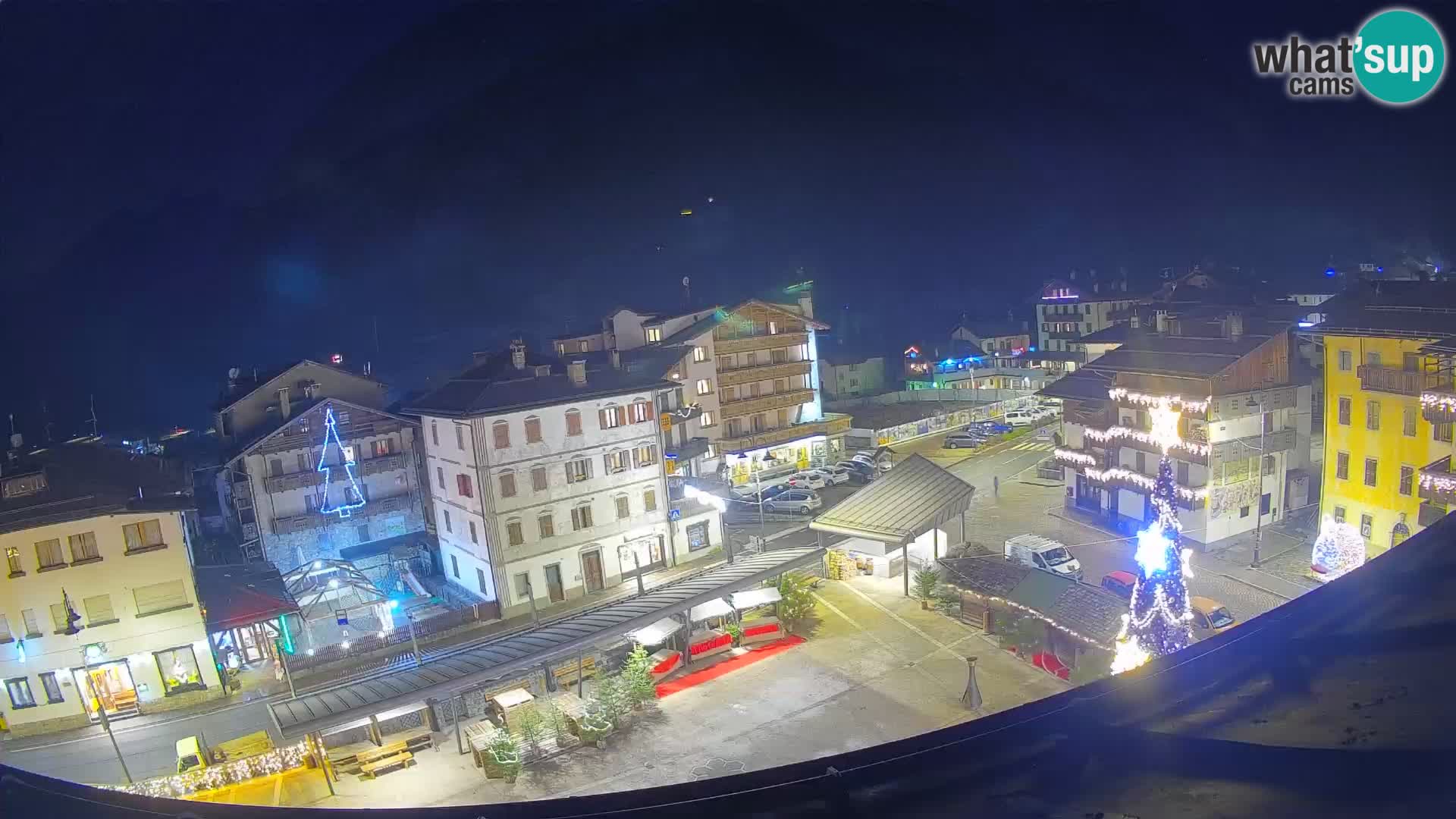 Plaza principal de Forni di Sopra