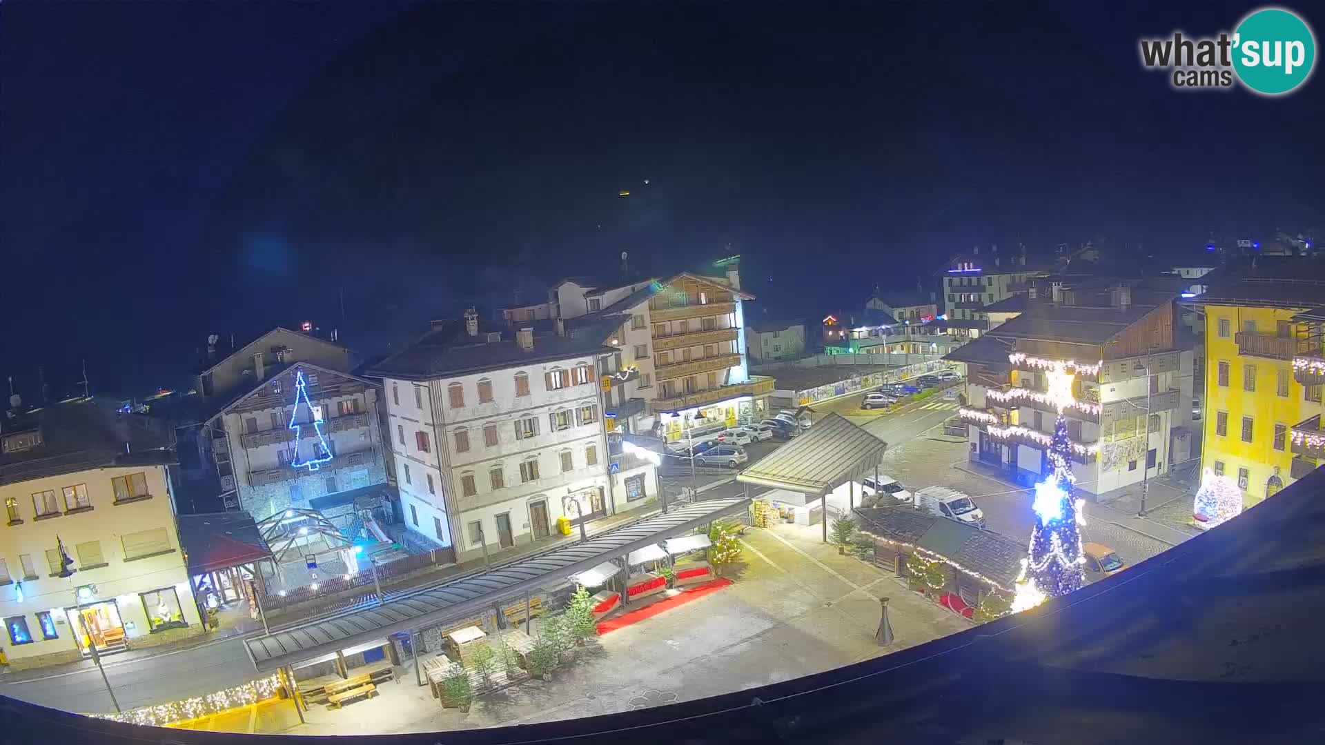 Plaza principal de Forni di Sopra