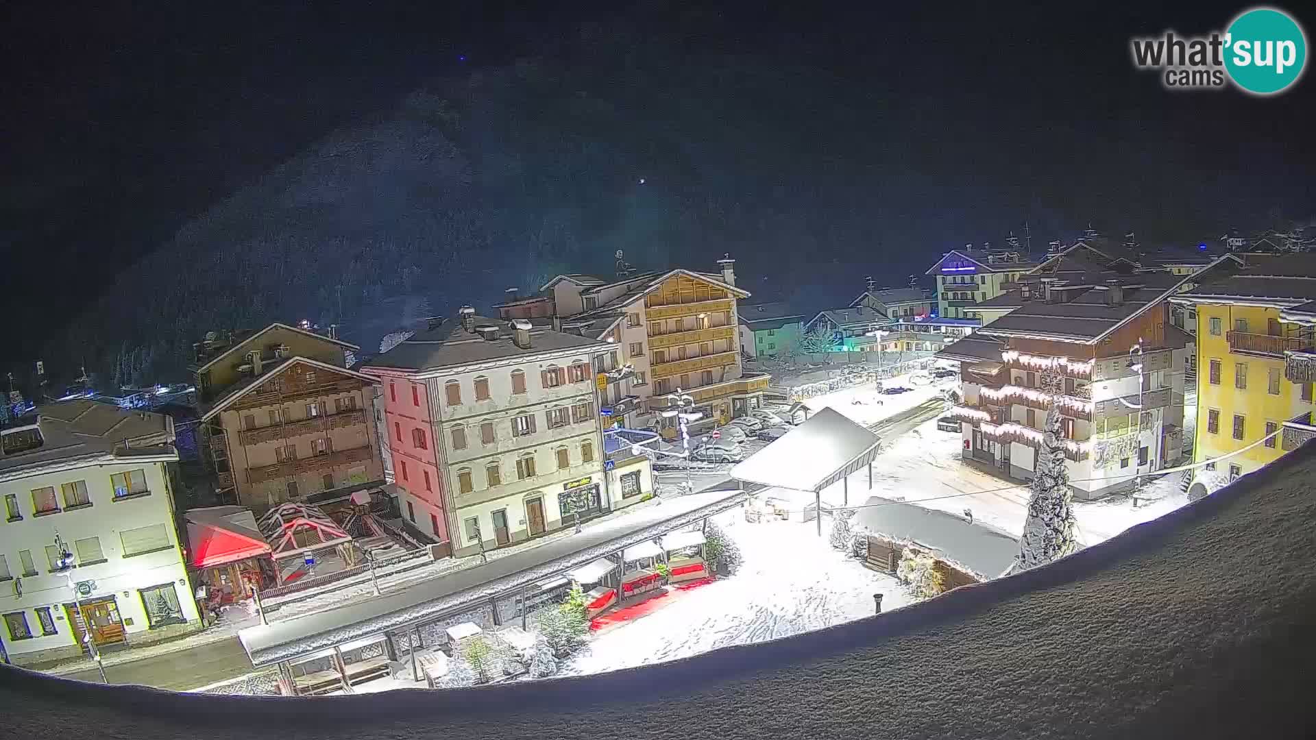 Plaza principal de Forni di Sopra