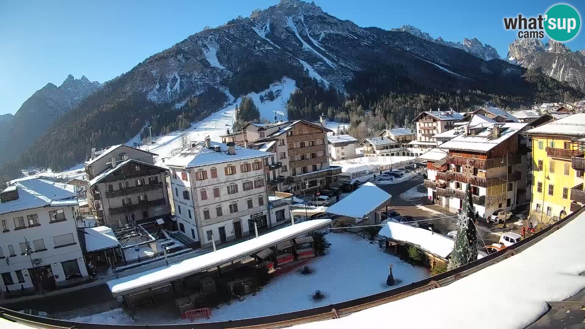Hauptplatz von Forni di Sopra