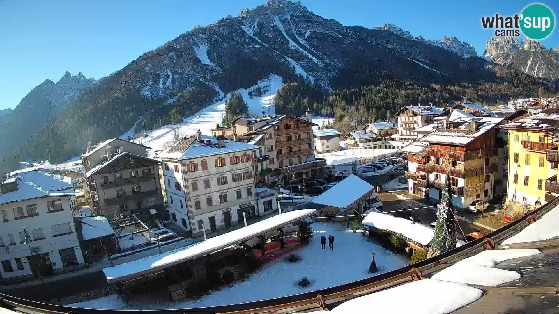 Piazza centrale di Forni di Sopra