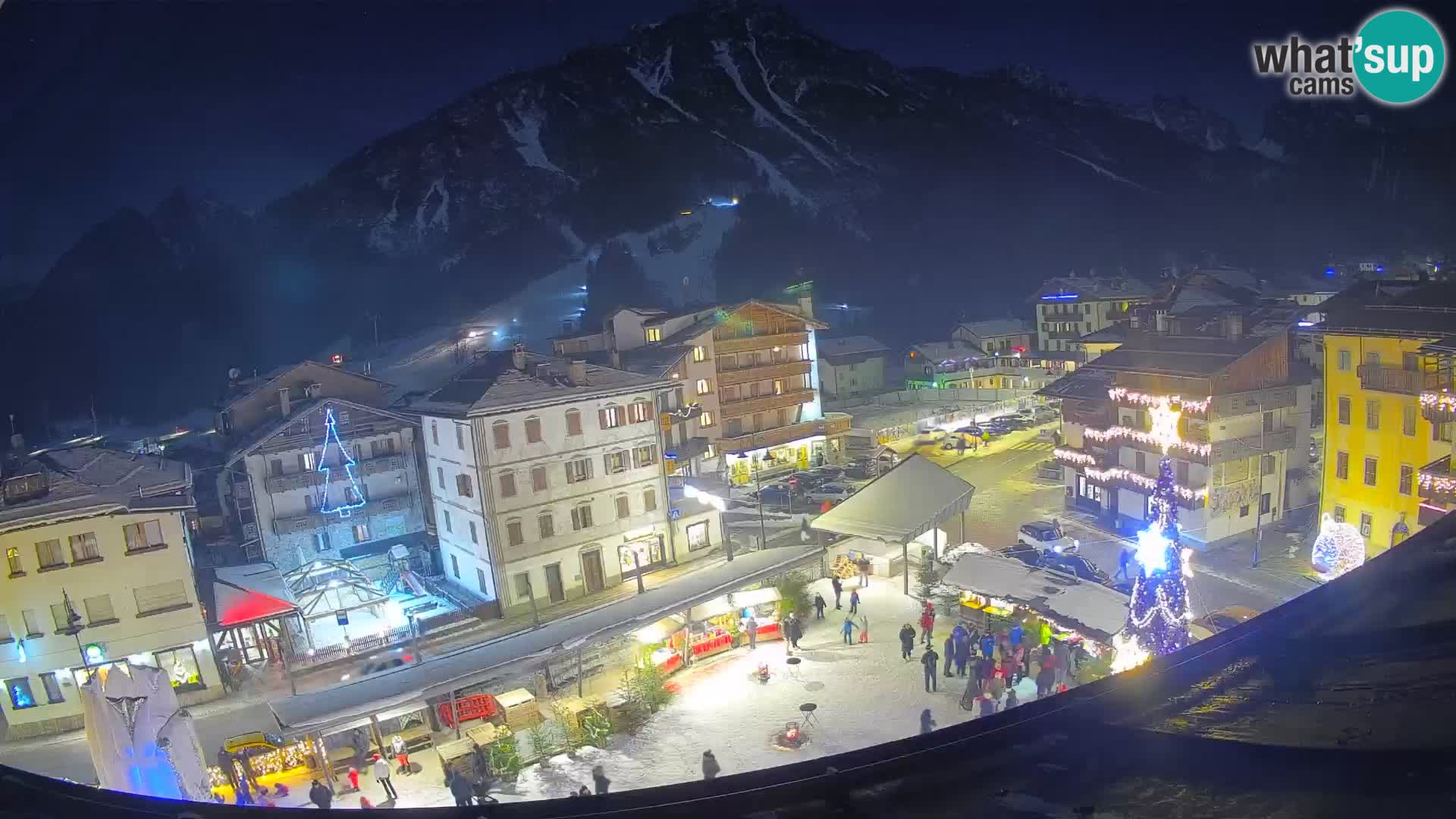 Hauptplatz von Forni di Sopra