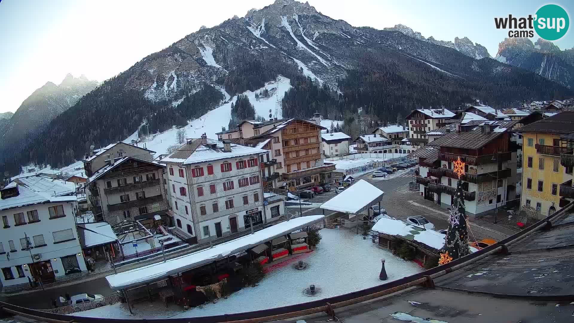 Plaza principal de Forni di Sopra
